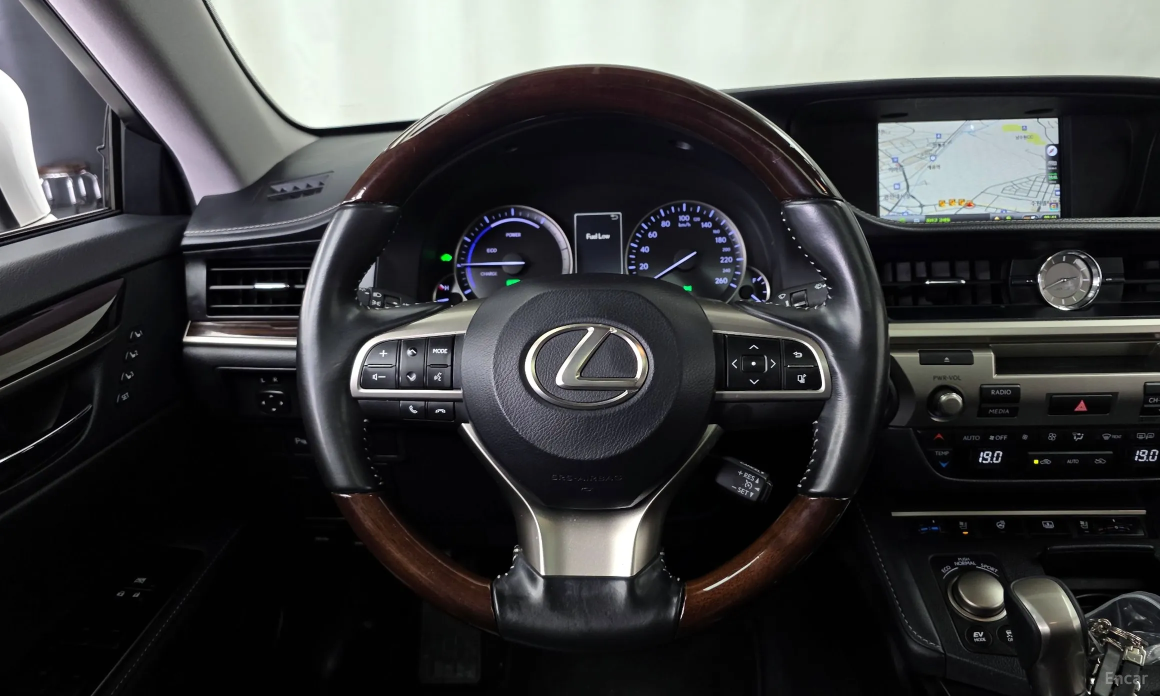Lexus New ES350 превью 13