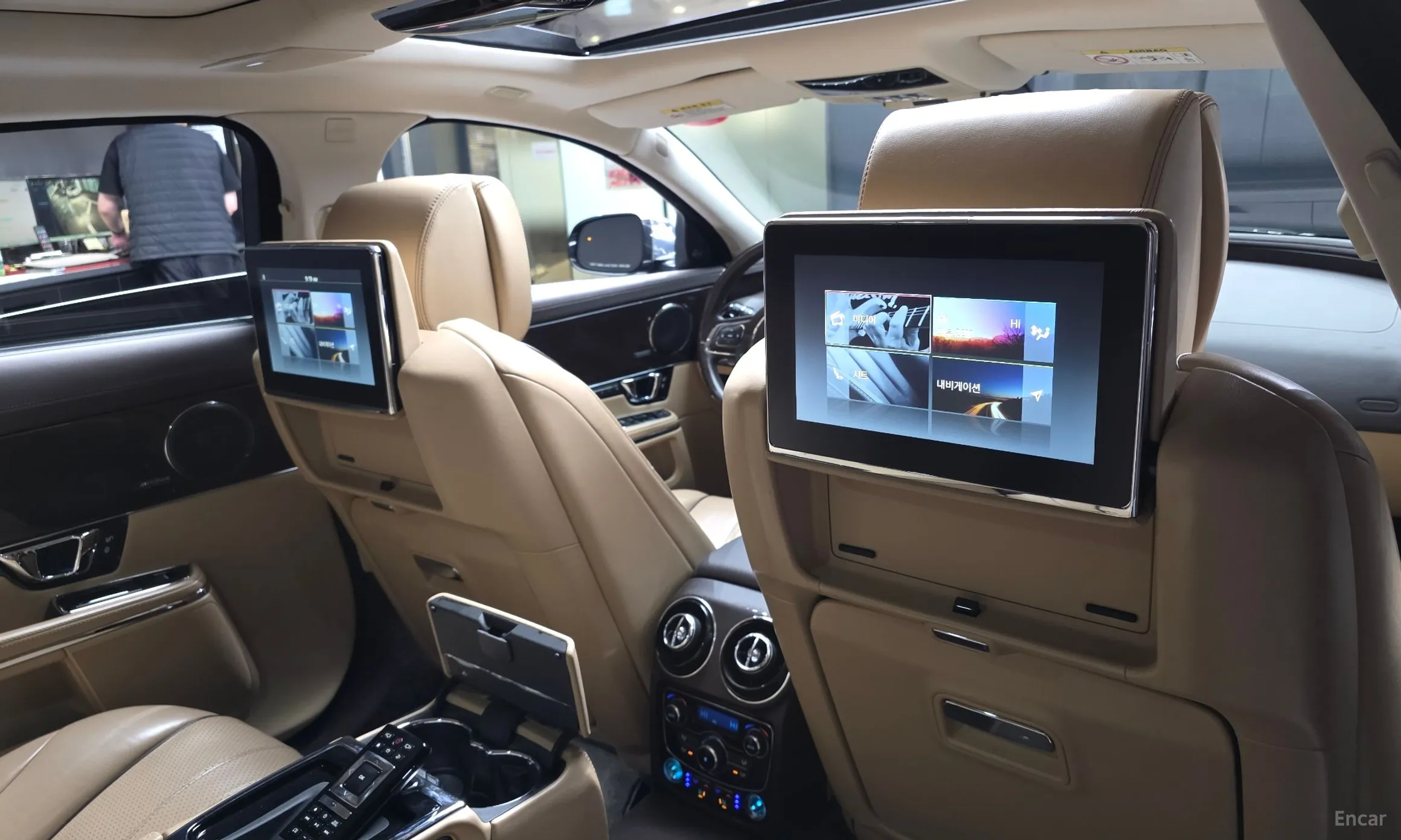 Jaguar All New XJ превью 19