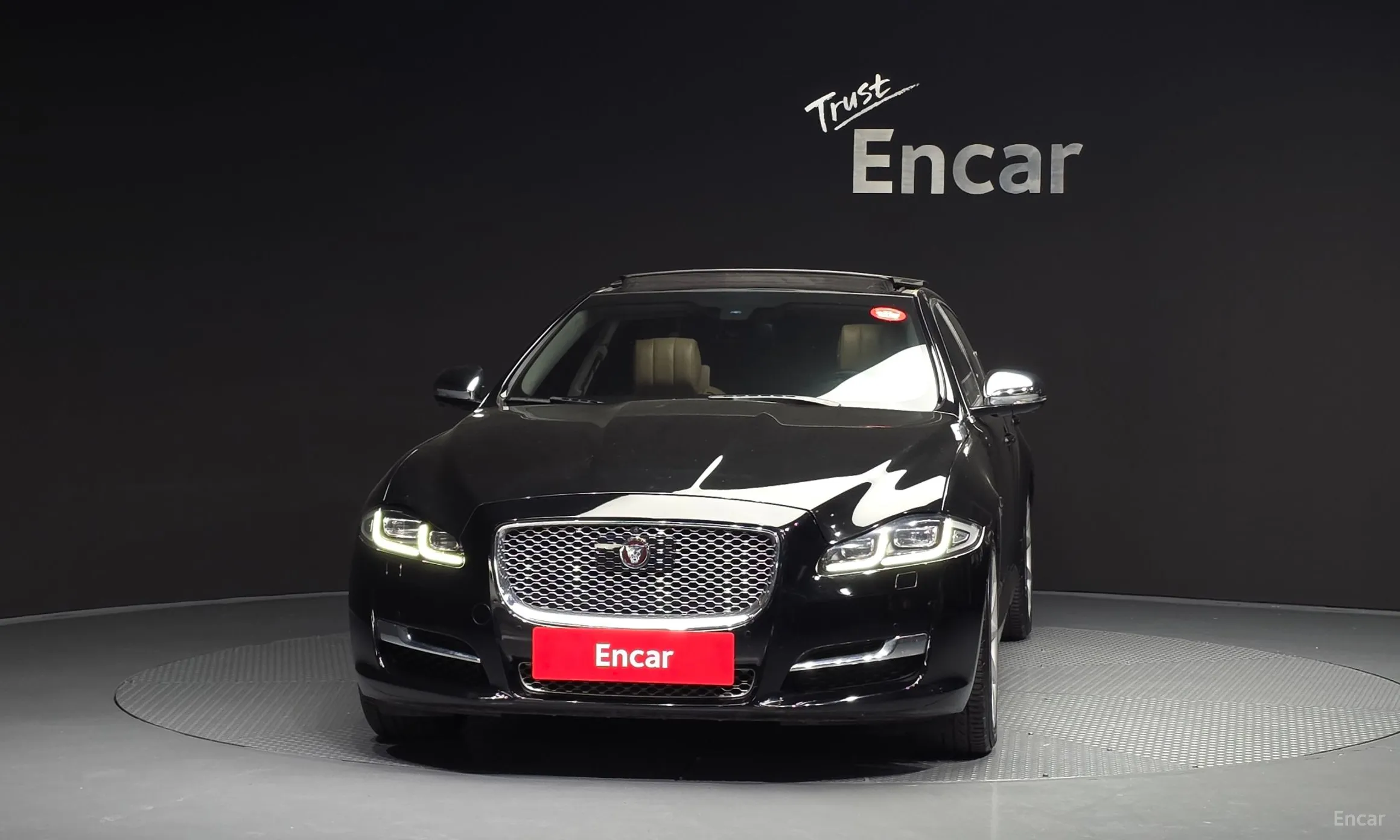 Jaguar All New XJ превью 3