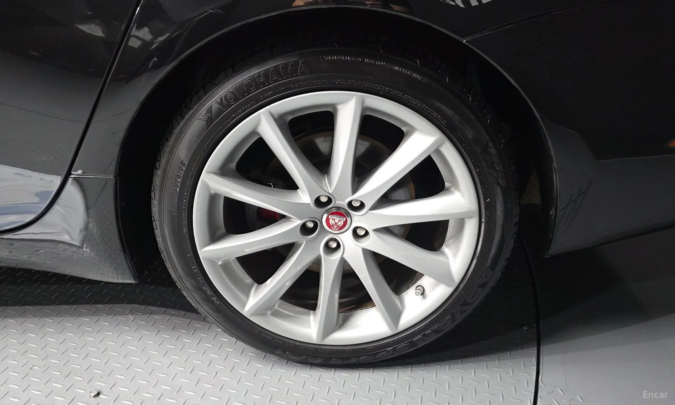 Jaguar All New XJ превью 5