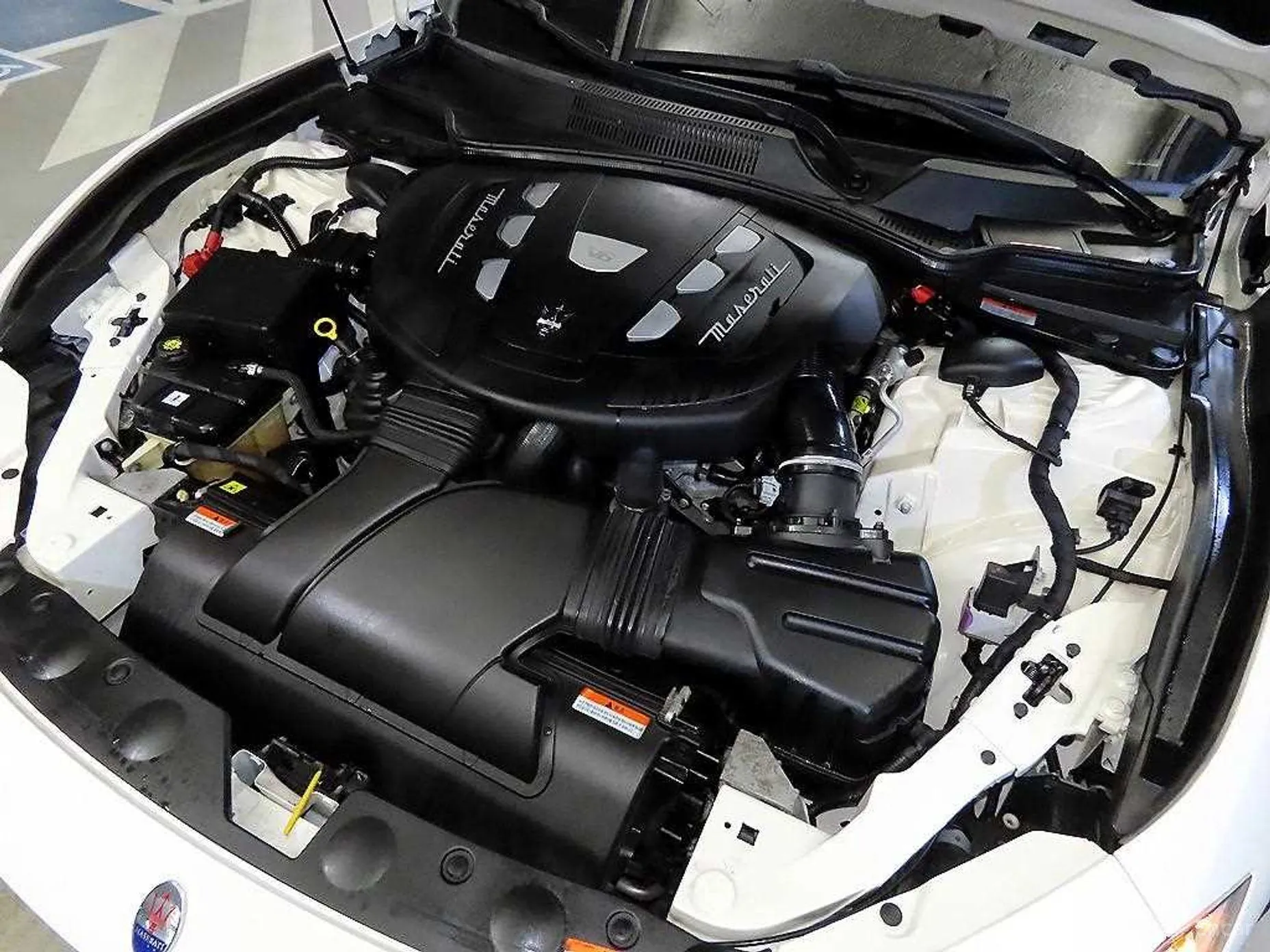 Maserati Ghibli превью 19