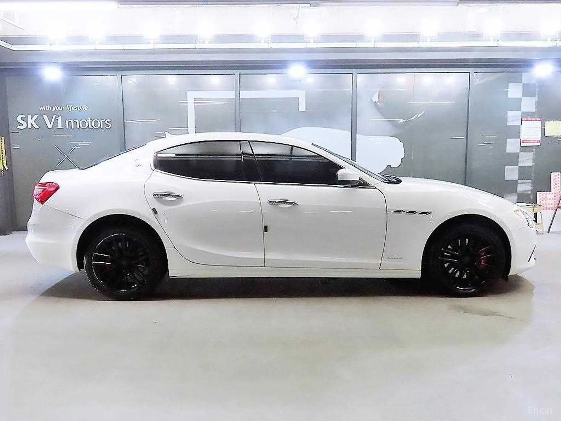Maserati Ghibli превью 3