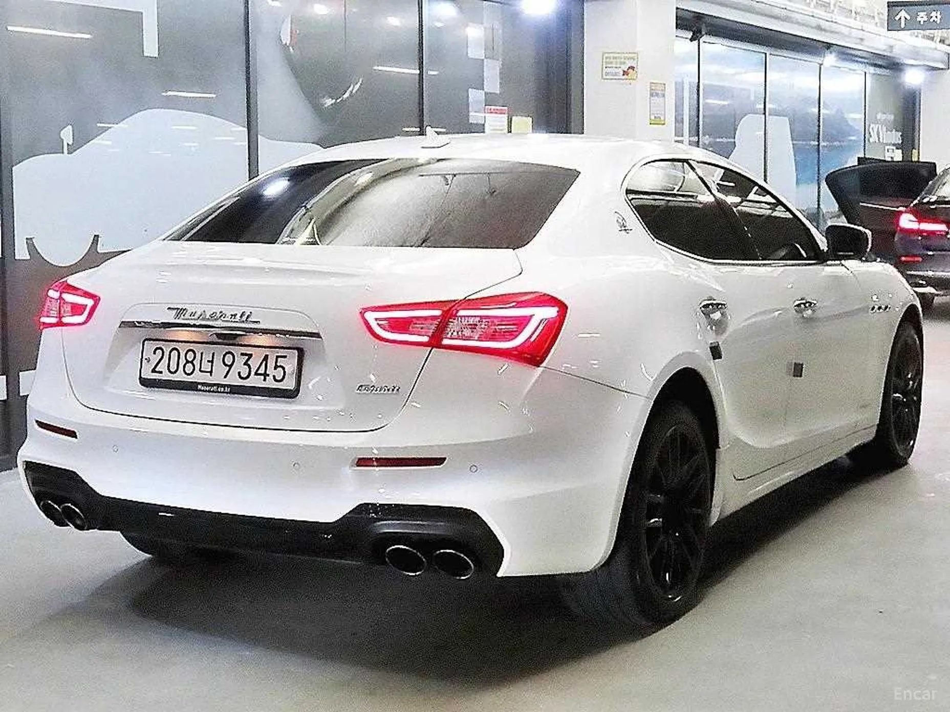 Maserati Ghibli превью 4