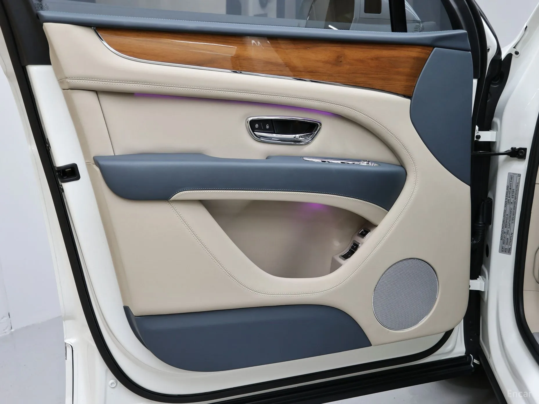 Bentley Bentayga превью 11