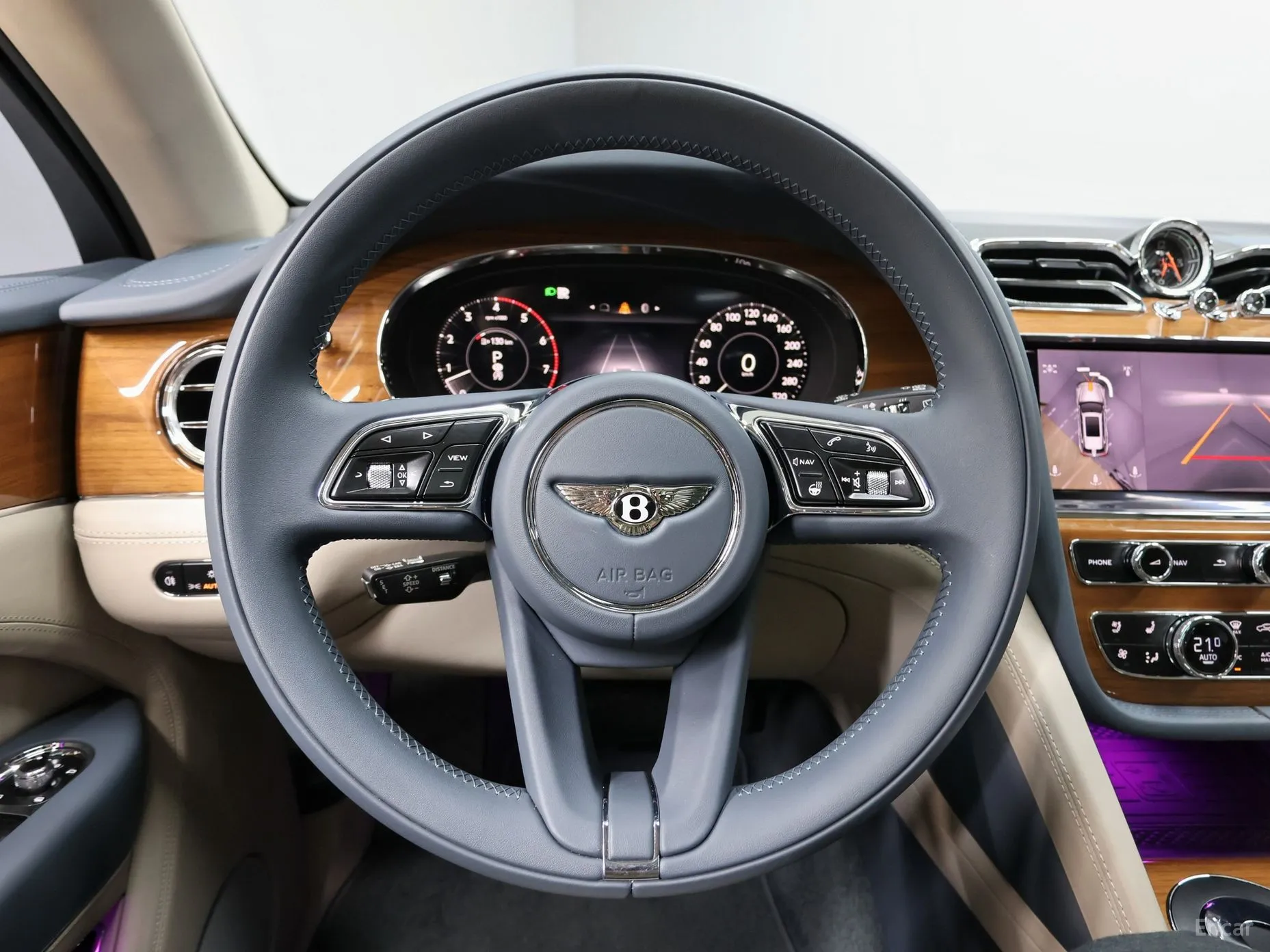 Bentley Bentayga превью 14