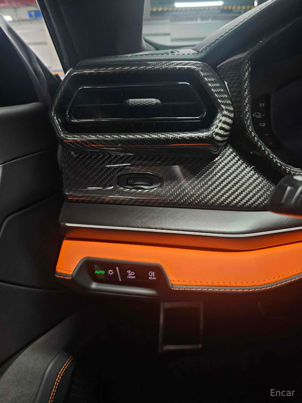 Lamborghini Urus превью 10