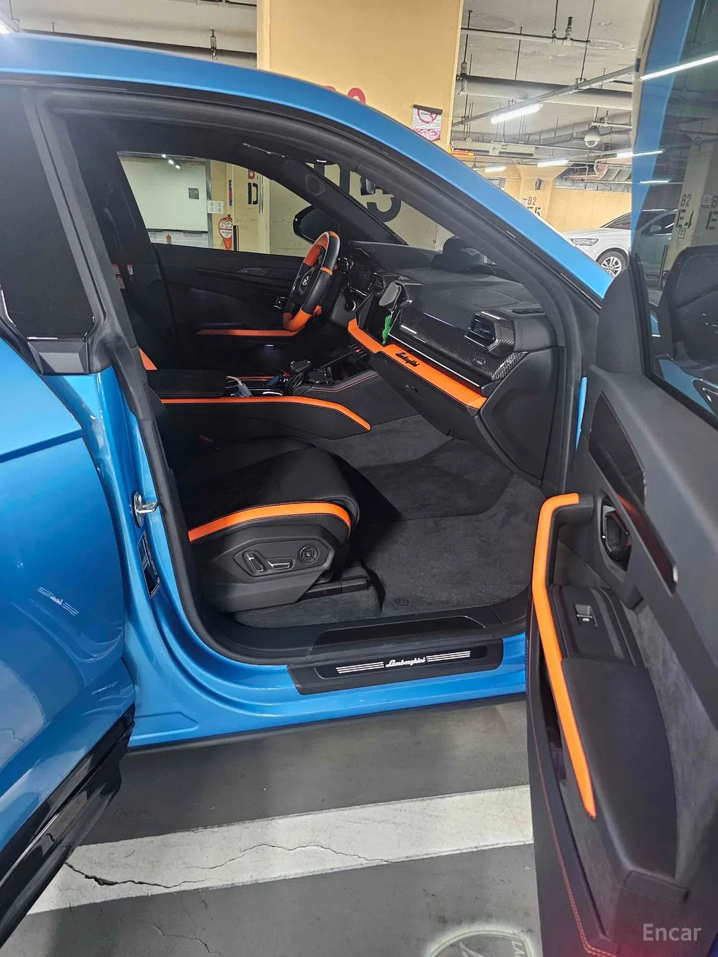 Lamborghini Urus превью 13