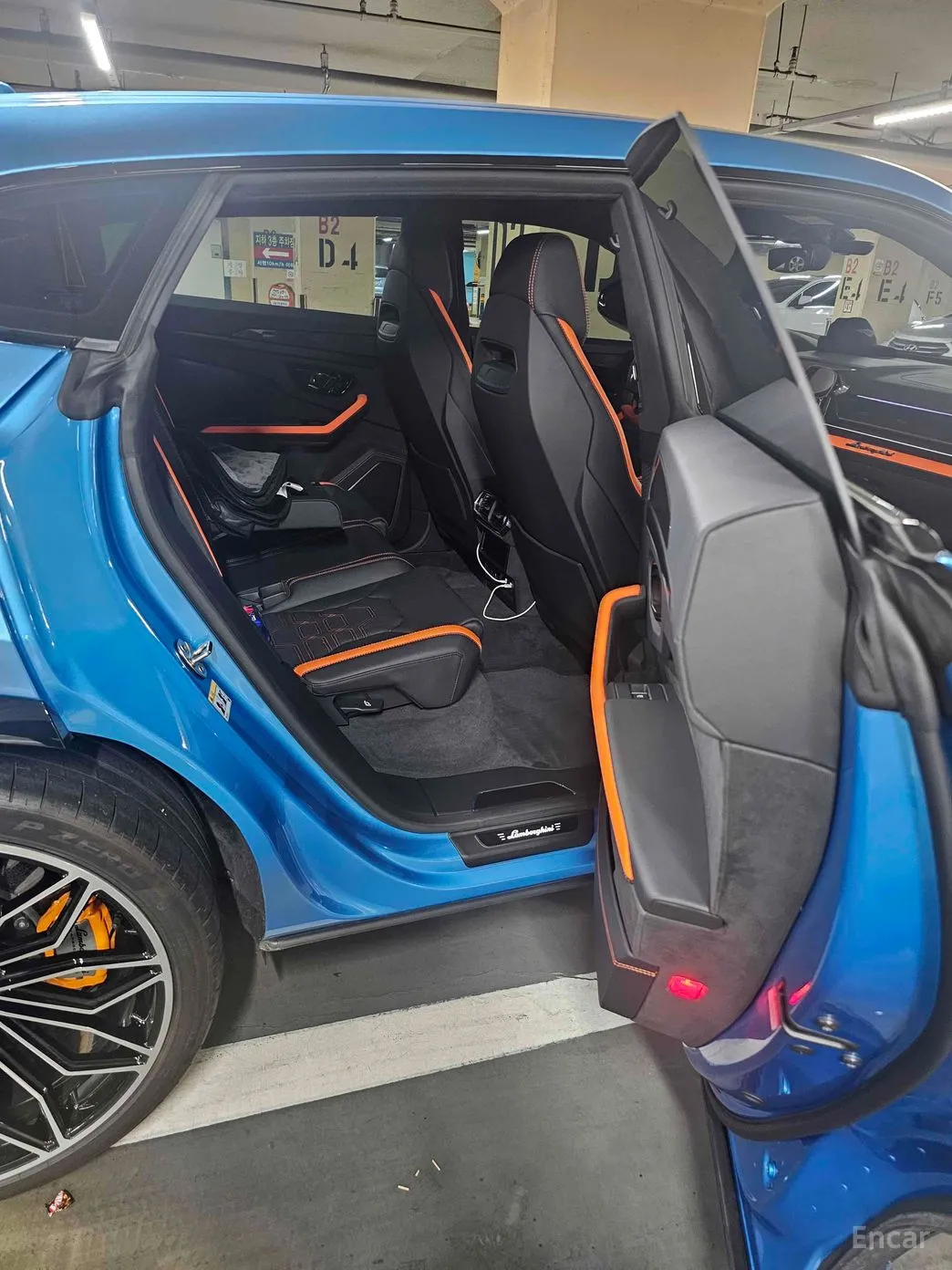 Lamborghini Urus превью 14