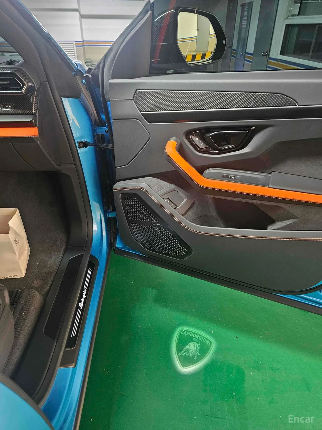 Lamborghini Urus превью 15
