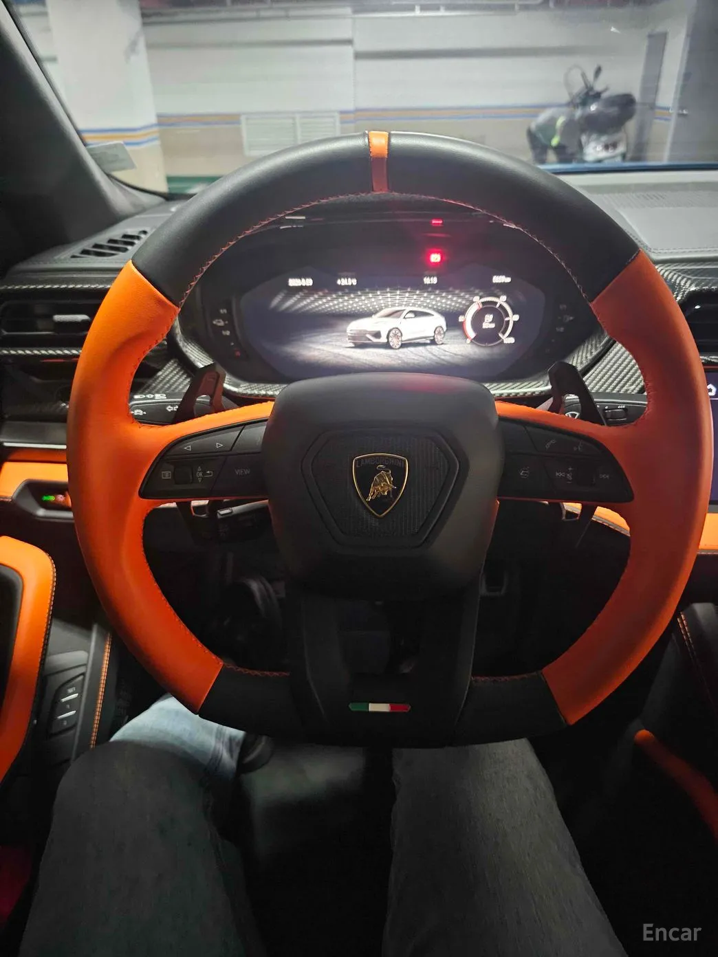 Lamborghini Urus превью 7