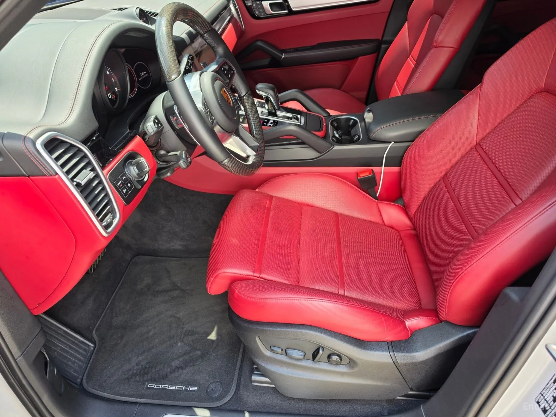 Porsche Cayenne (PO536) превью 10