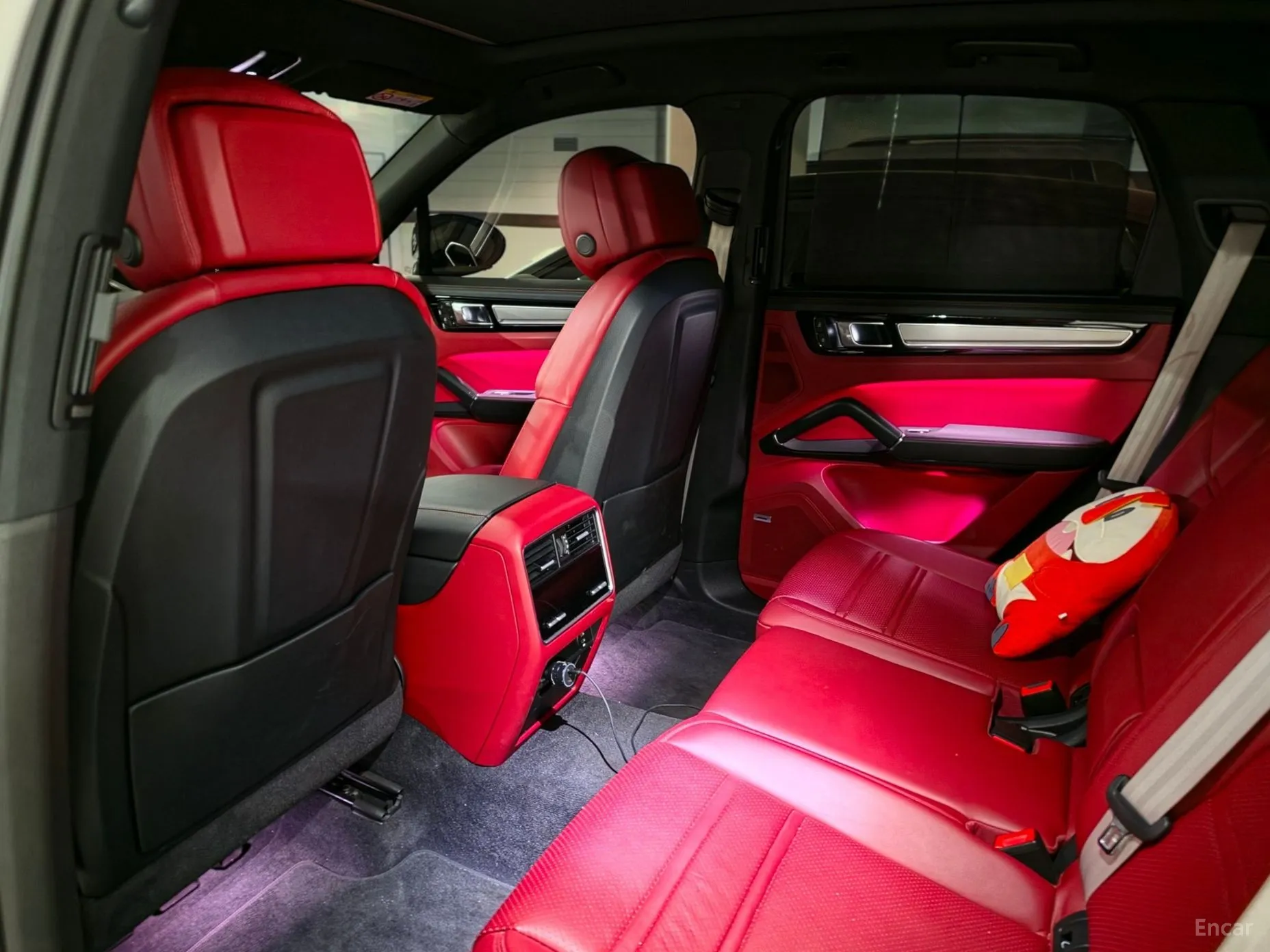 Porsche Cayenne (PO536) превью 12