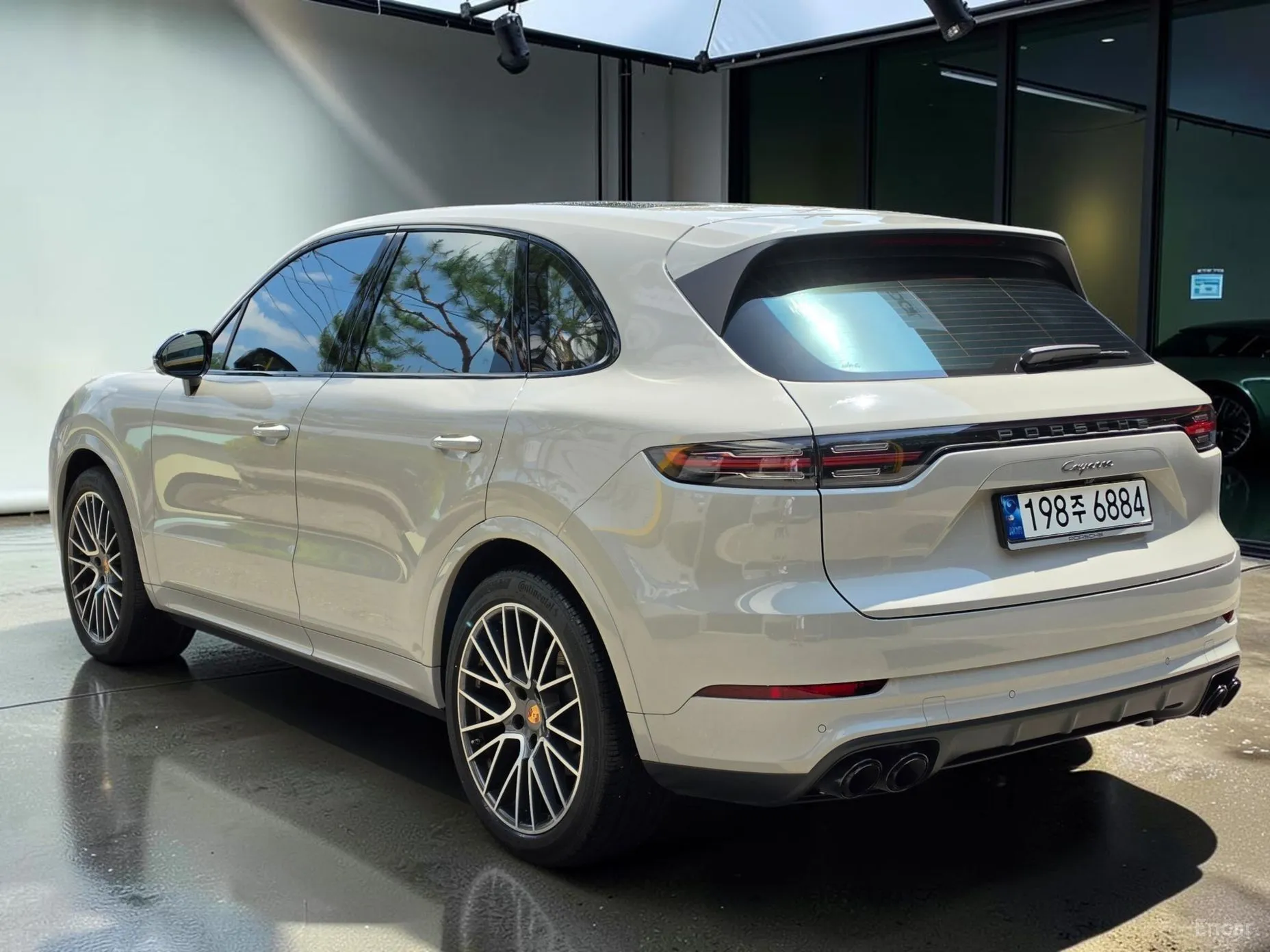 Porsche Cayenne (PO536) превью 6