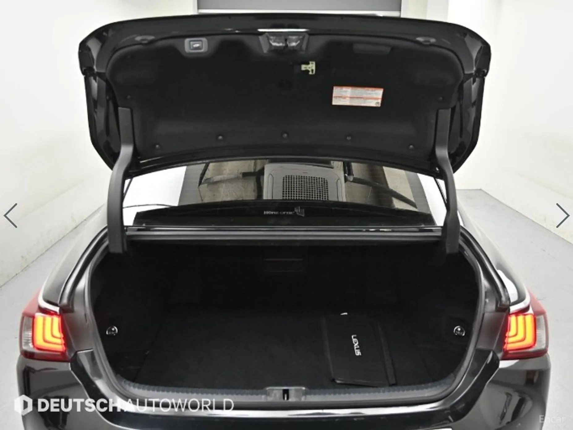 Lexus ES300h 7th Generation превью 19