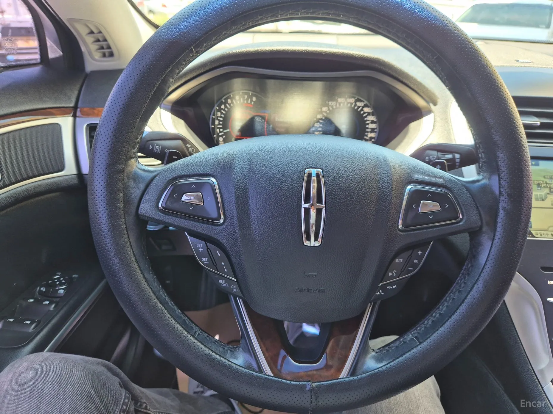 Lincoln New MKZ превью 10