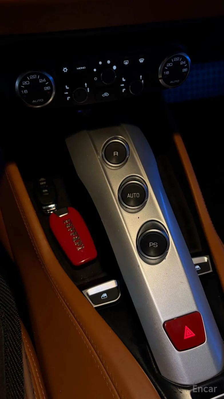 Ferrari California превью 12