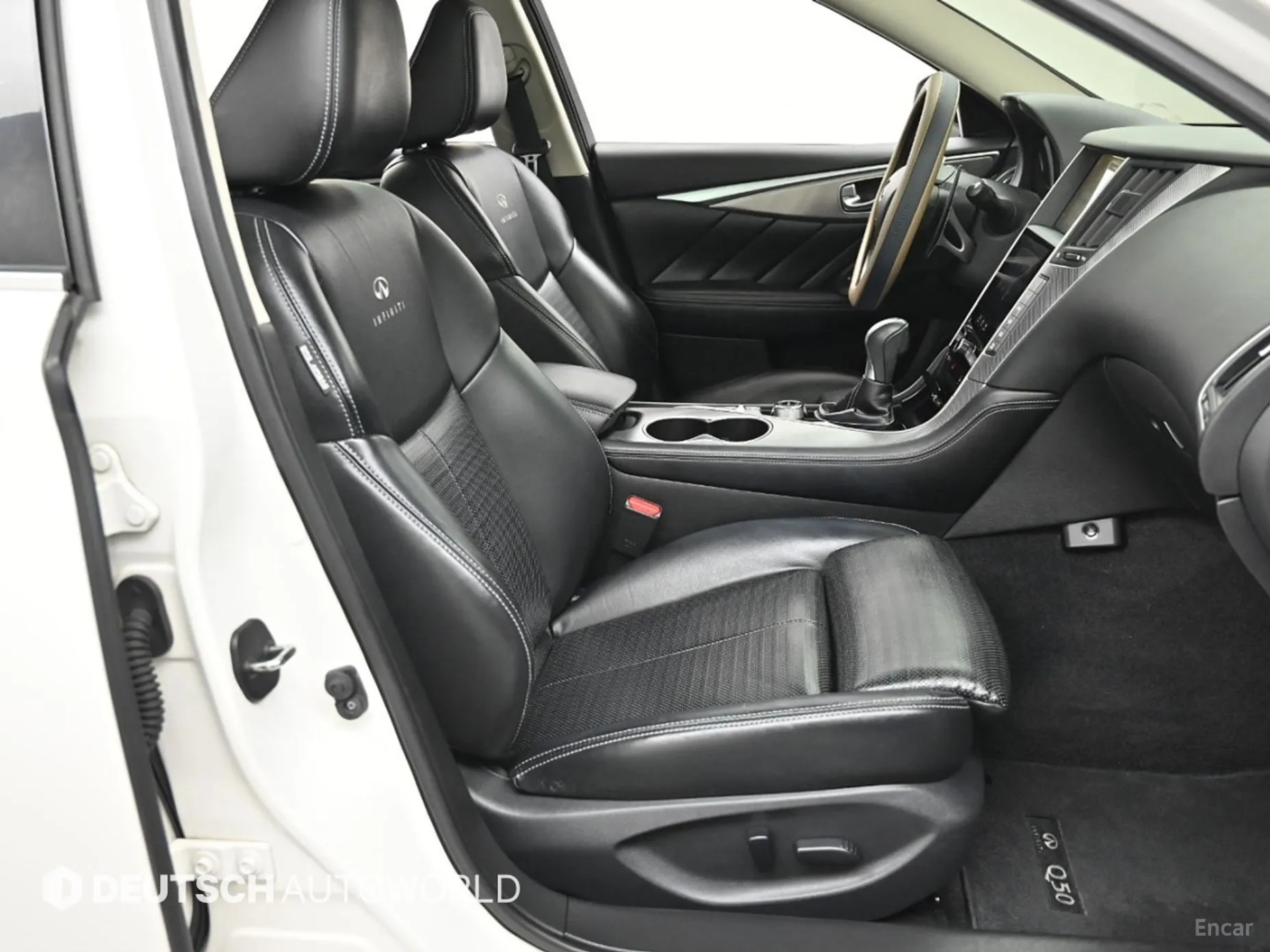 Infiniti Q50 превью 10