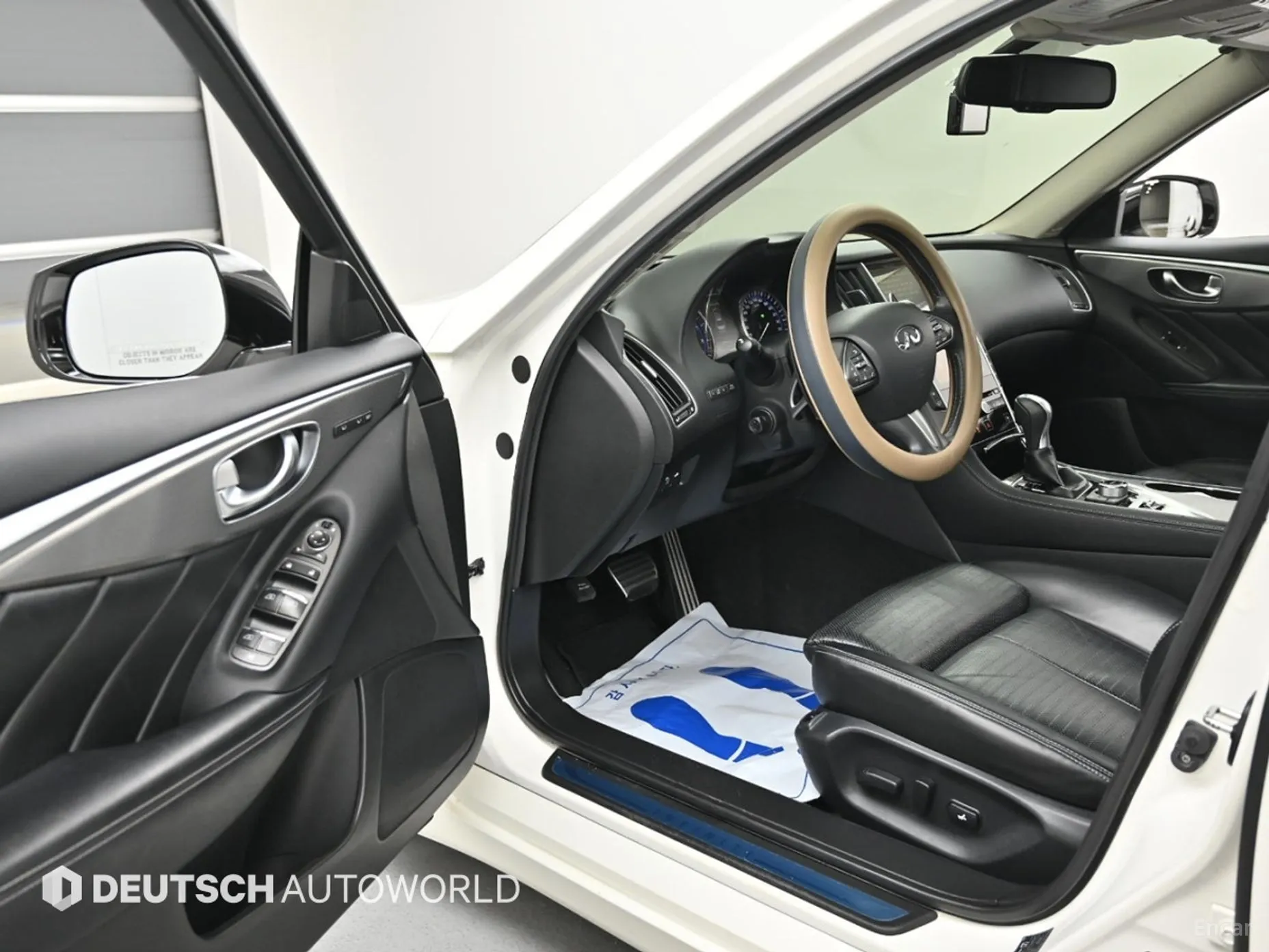 Infiniti Q50 превью 11