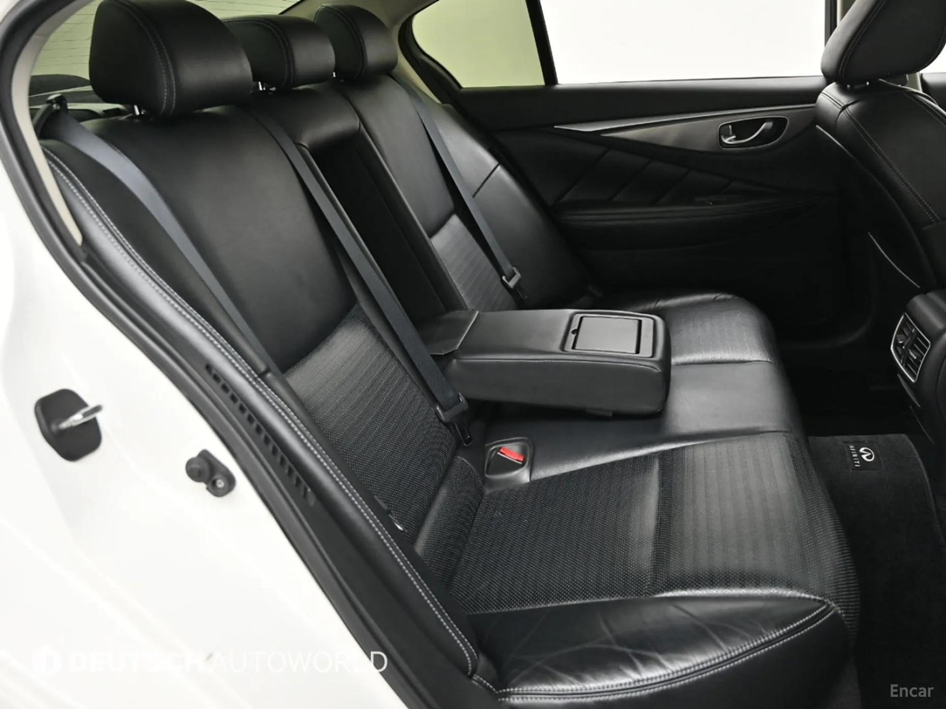 Infiniti Q50 превью 12