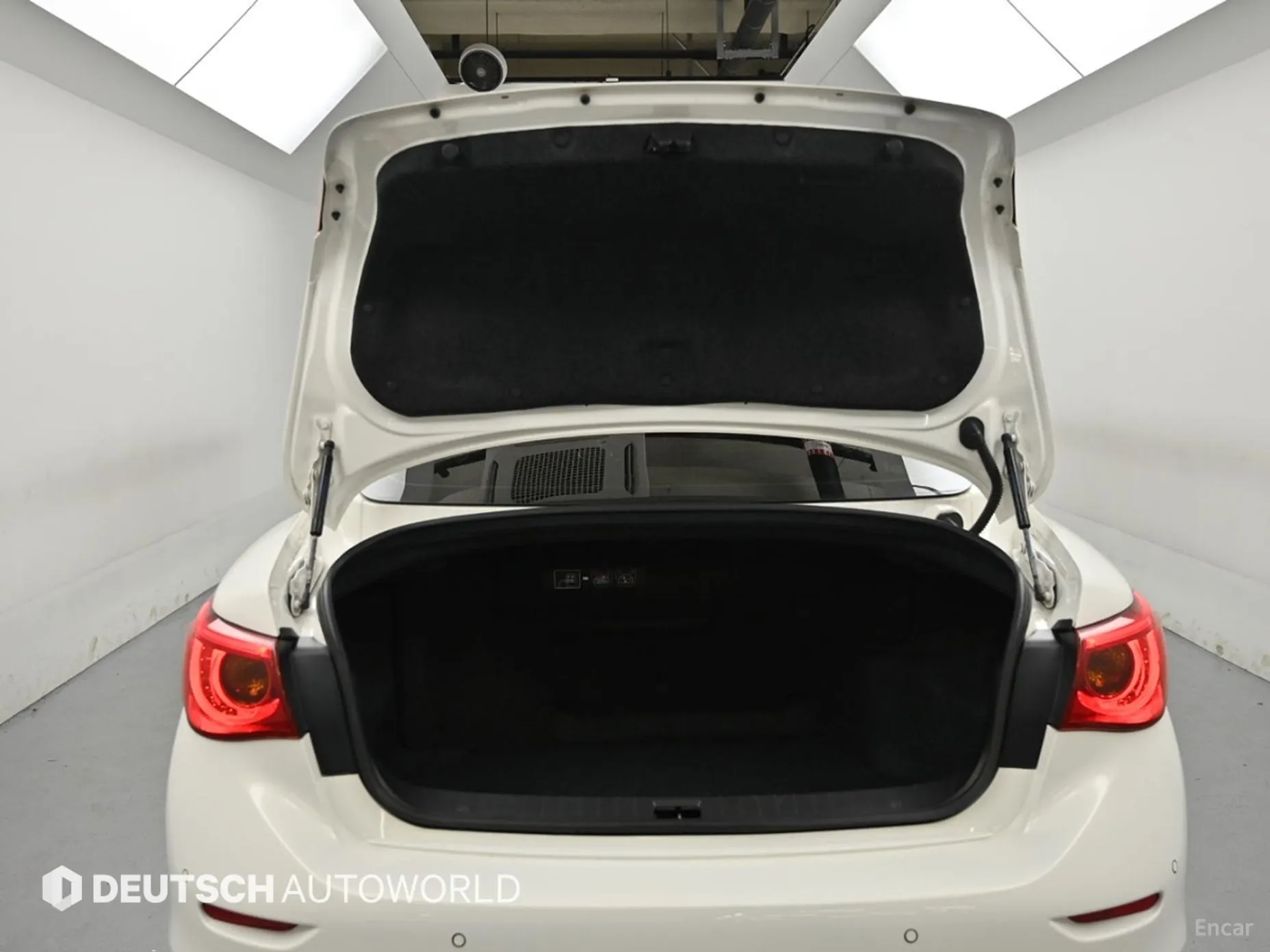 Infiniti Q50 превью 19