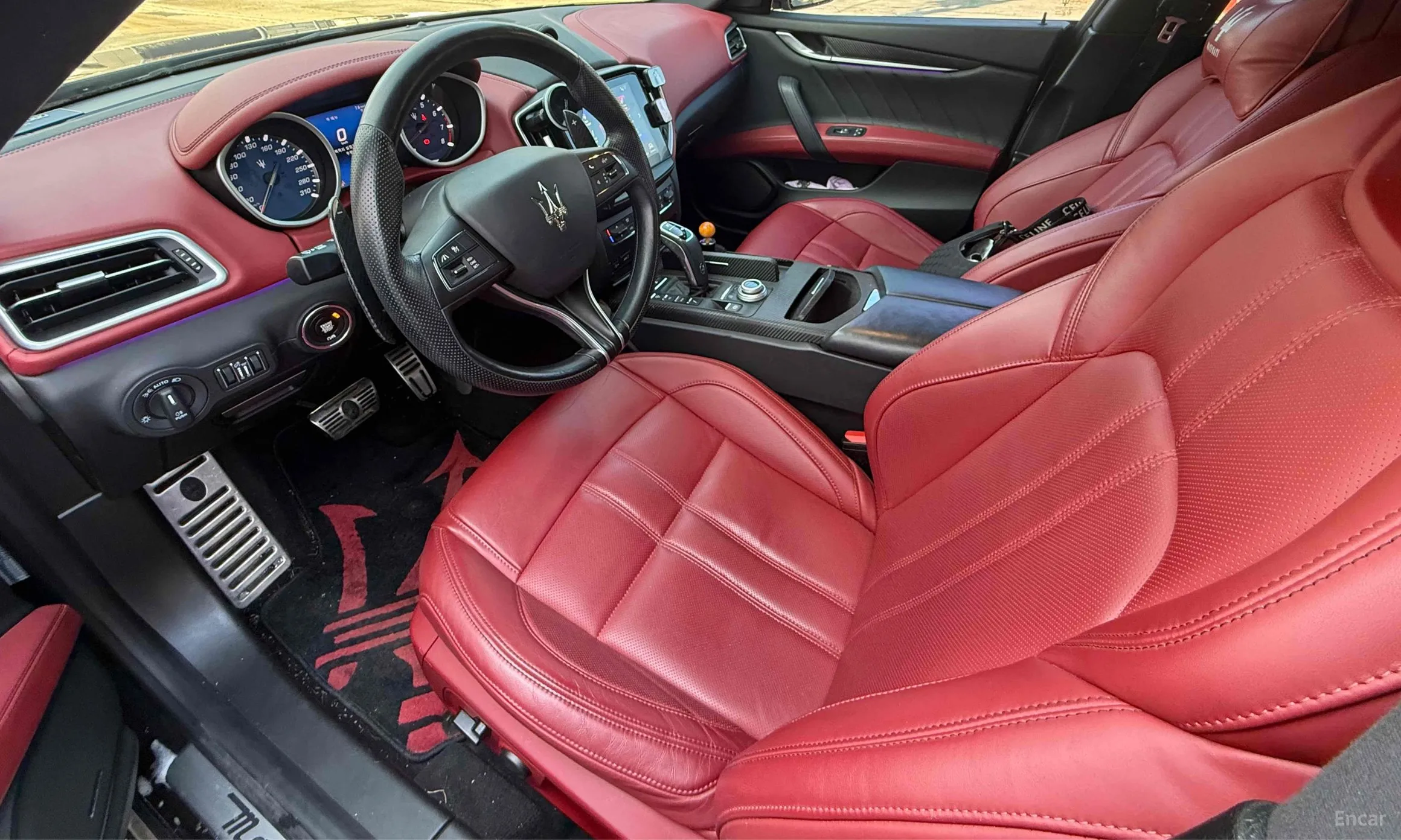 Maserati Ghibli превью 9