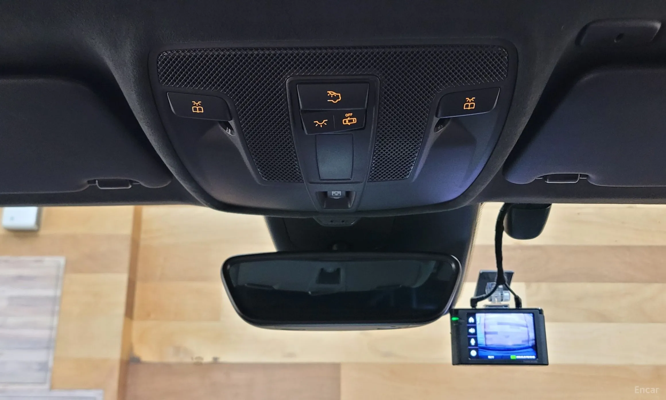 Infiniti Q30 превью 19