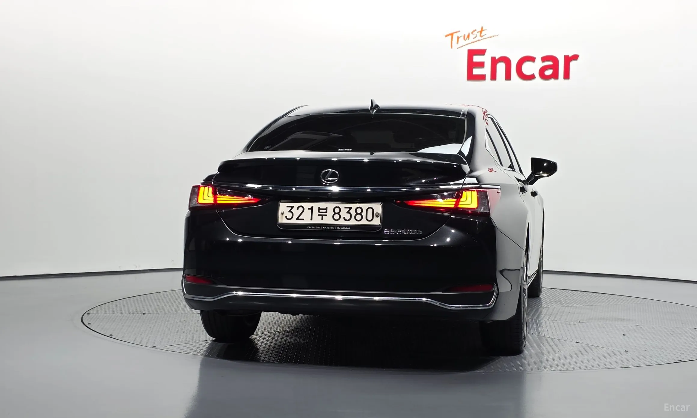 Lexus ES300h 7th Generation превью 4