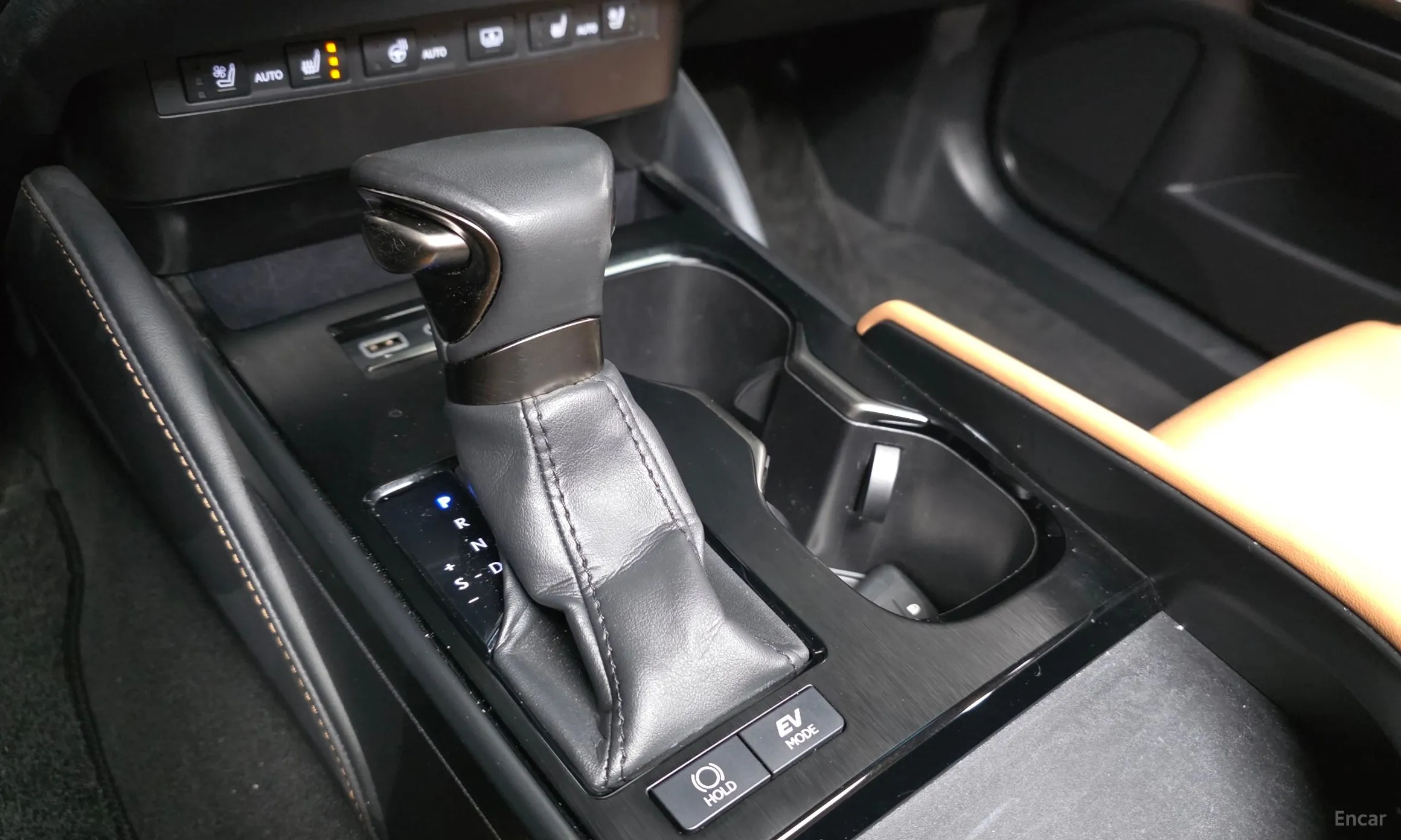Lexus ES300h 7th Generation превью 9