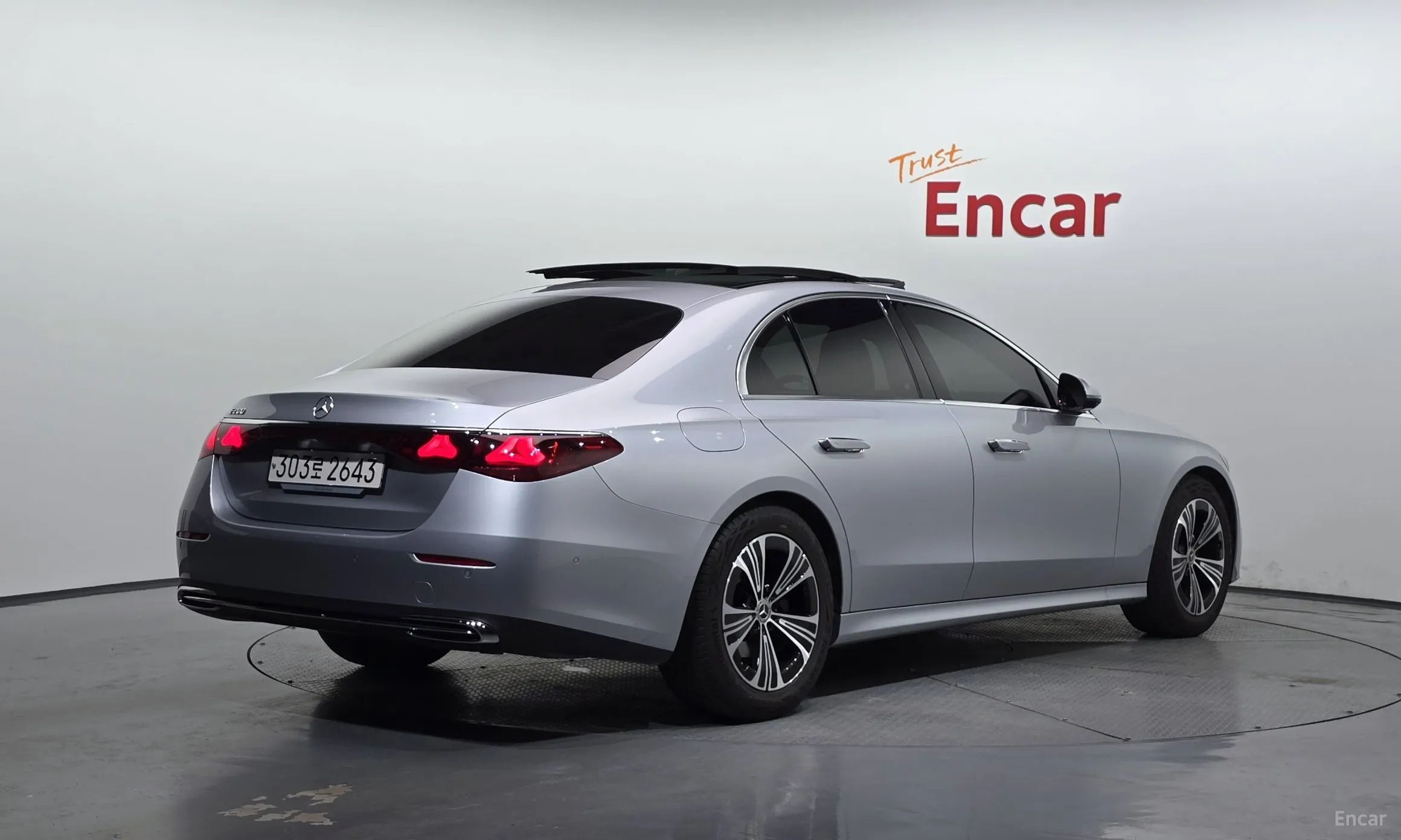 Mercedes Benz E-Class W214 превью 2