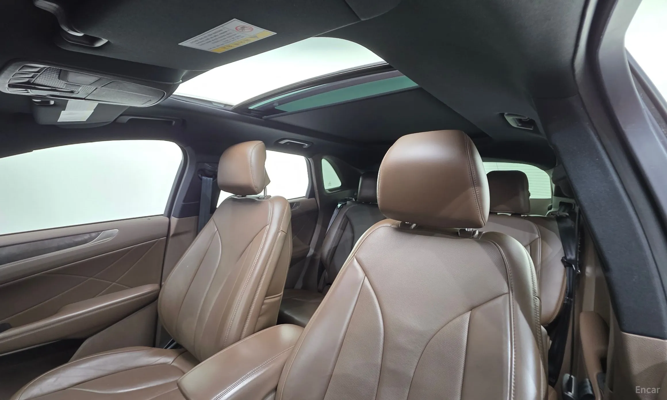 Lincoln MKC превью 11