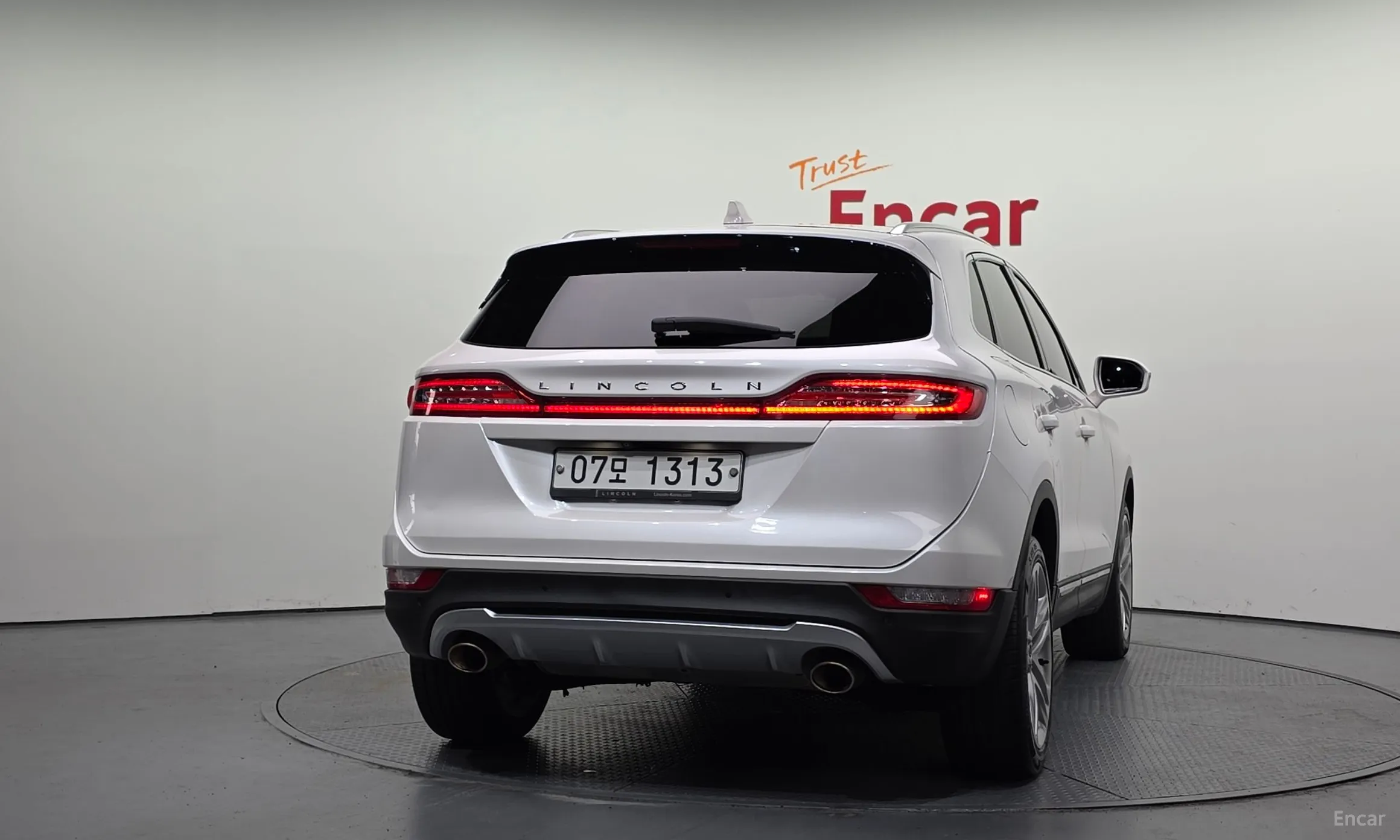 Lincoln MKC превью 4