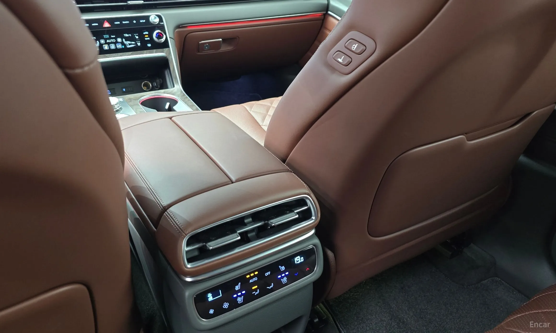 Genesis GV80 превью 18