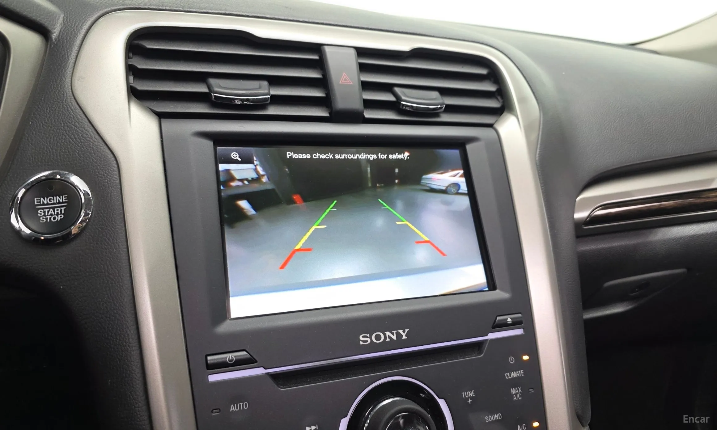 Ford Fusion превью 15