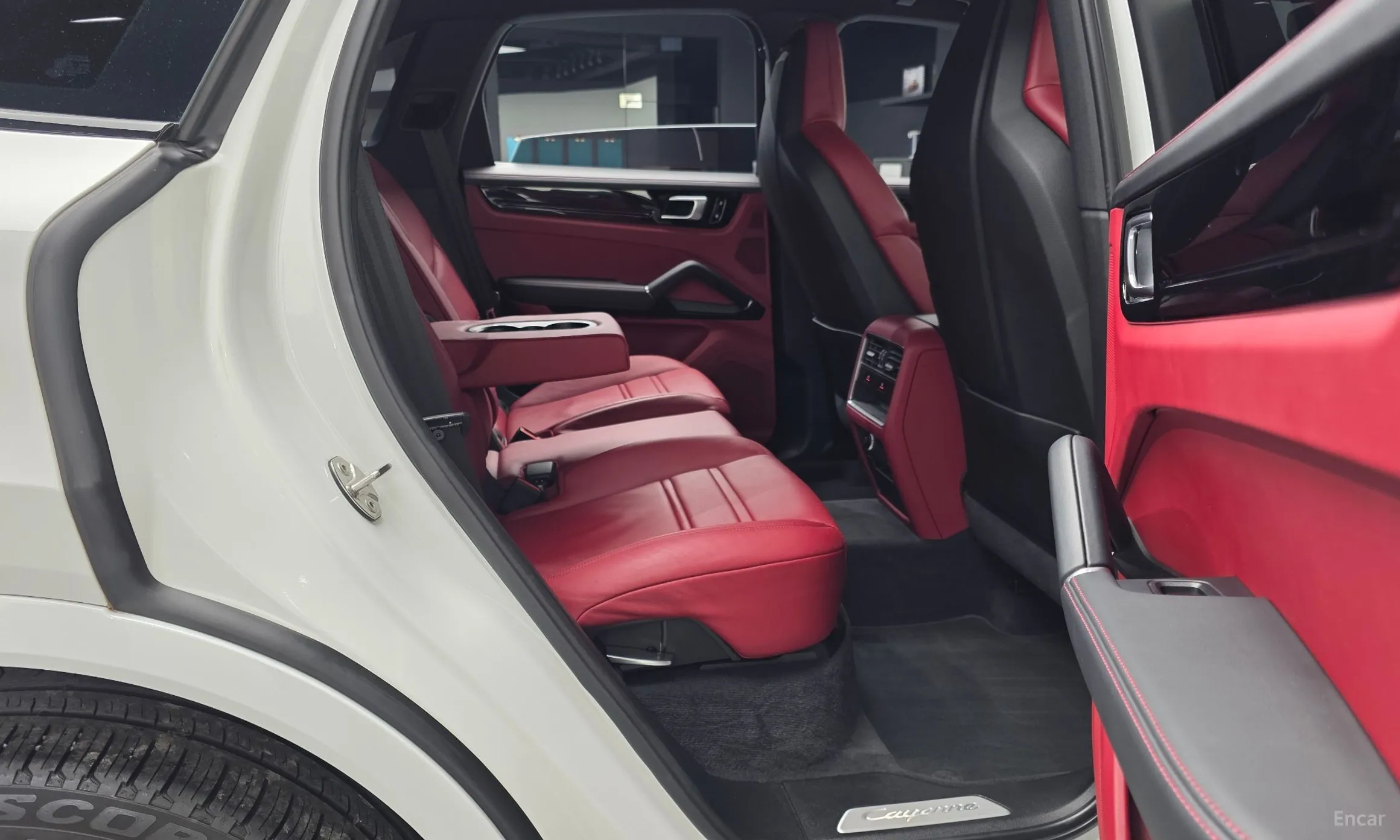 Porsche Cayenne (PO536) превью 12