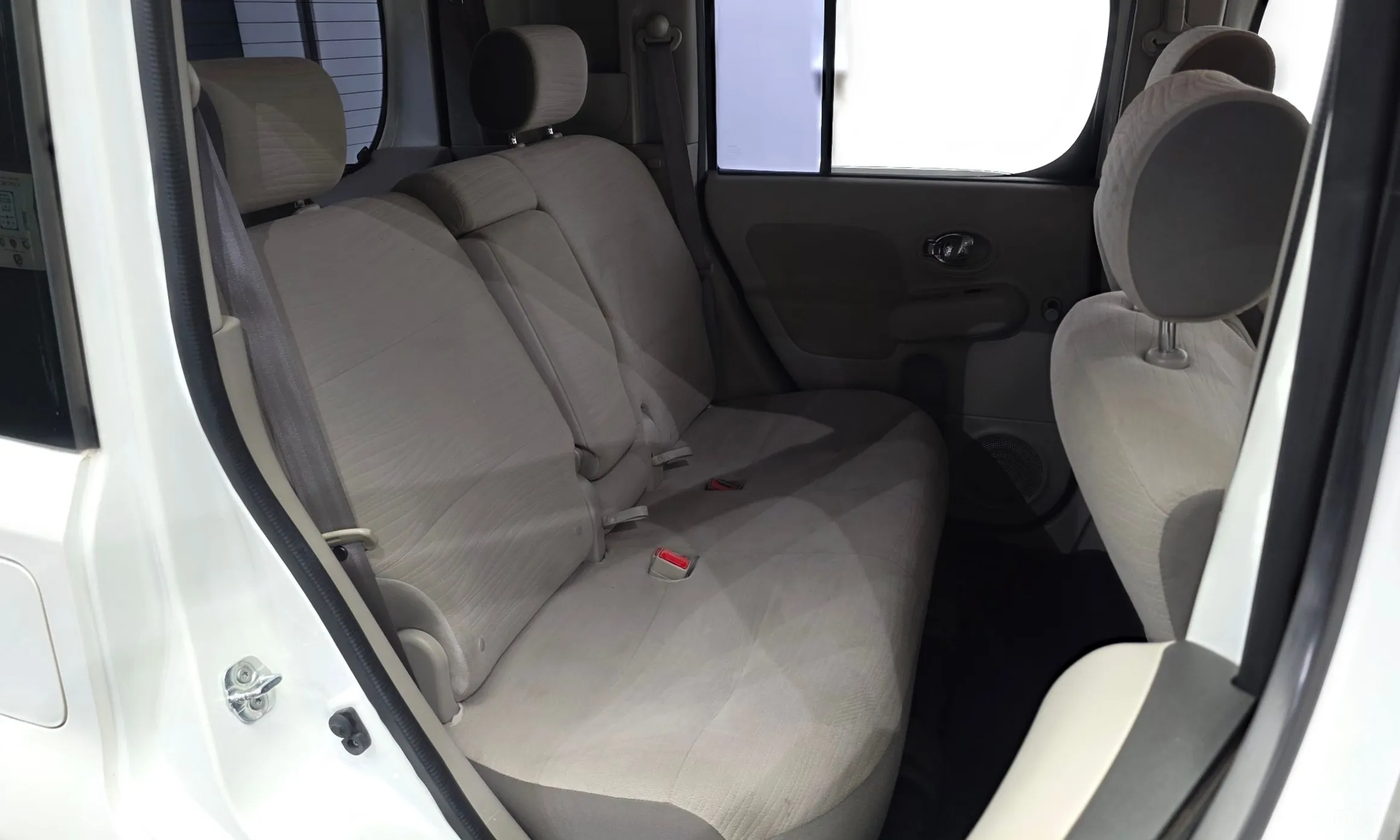 Nissan Cube превью 12