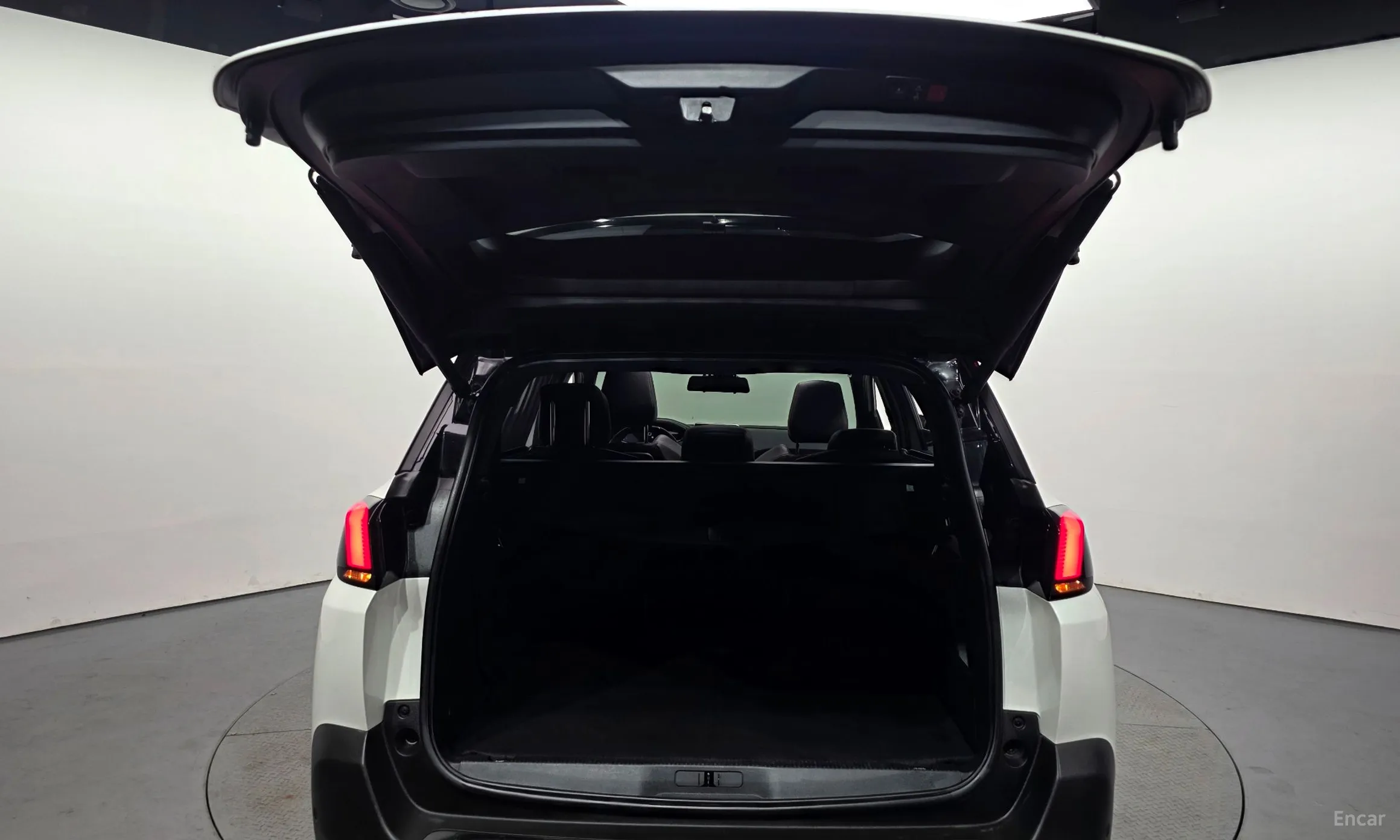 Peugeot 5008 2nd generation превью 17
