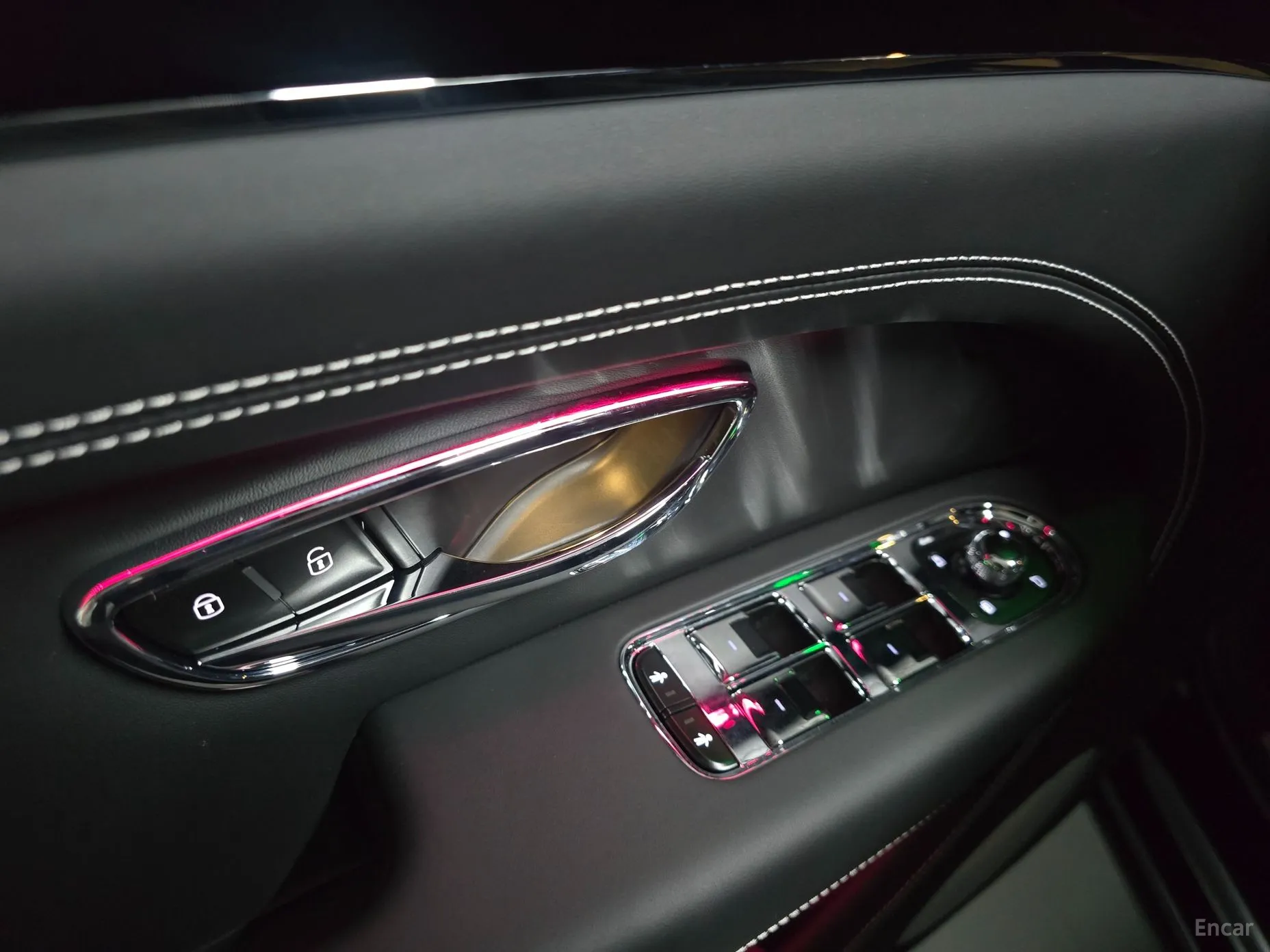 Bentley Bentayga превью 11