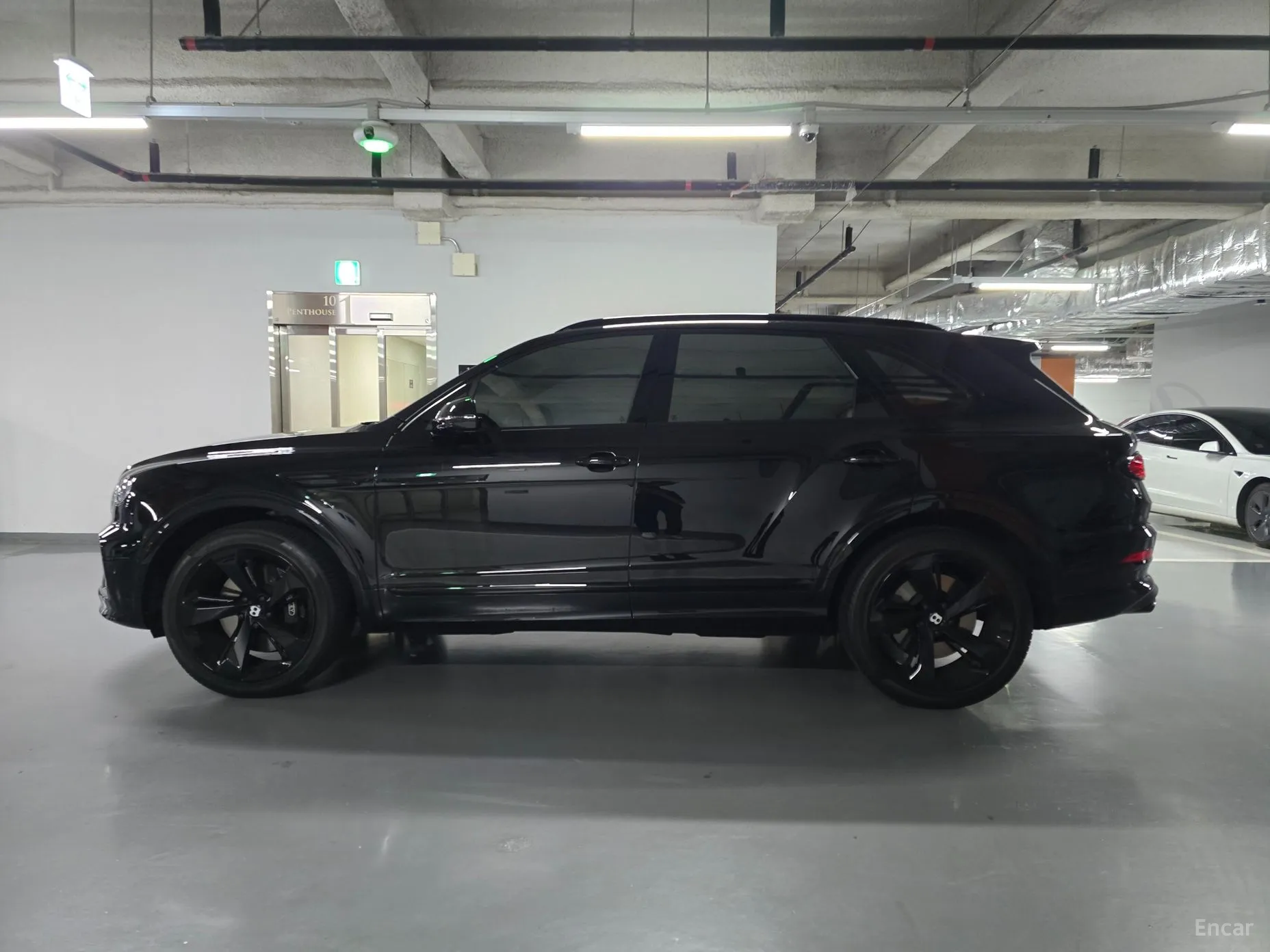 Bentley Bentayga превью 3