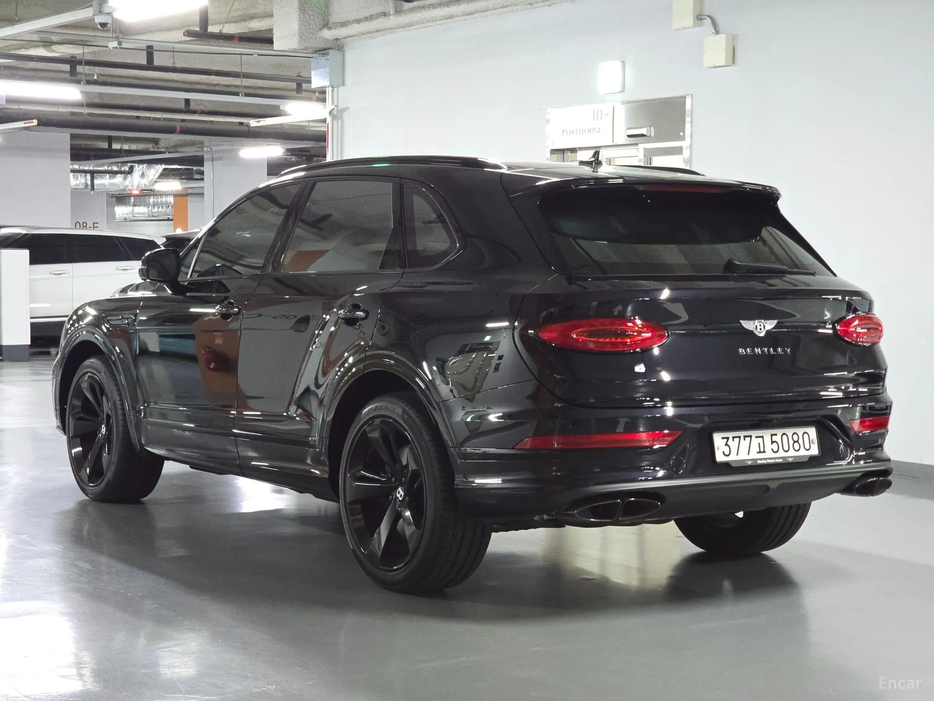 Bentley Bentayga превью 4
