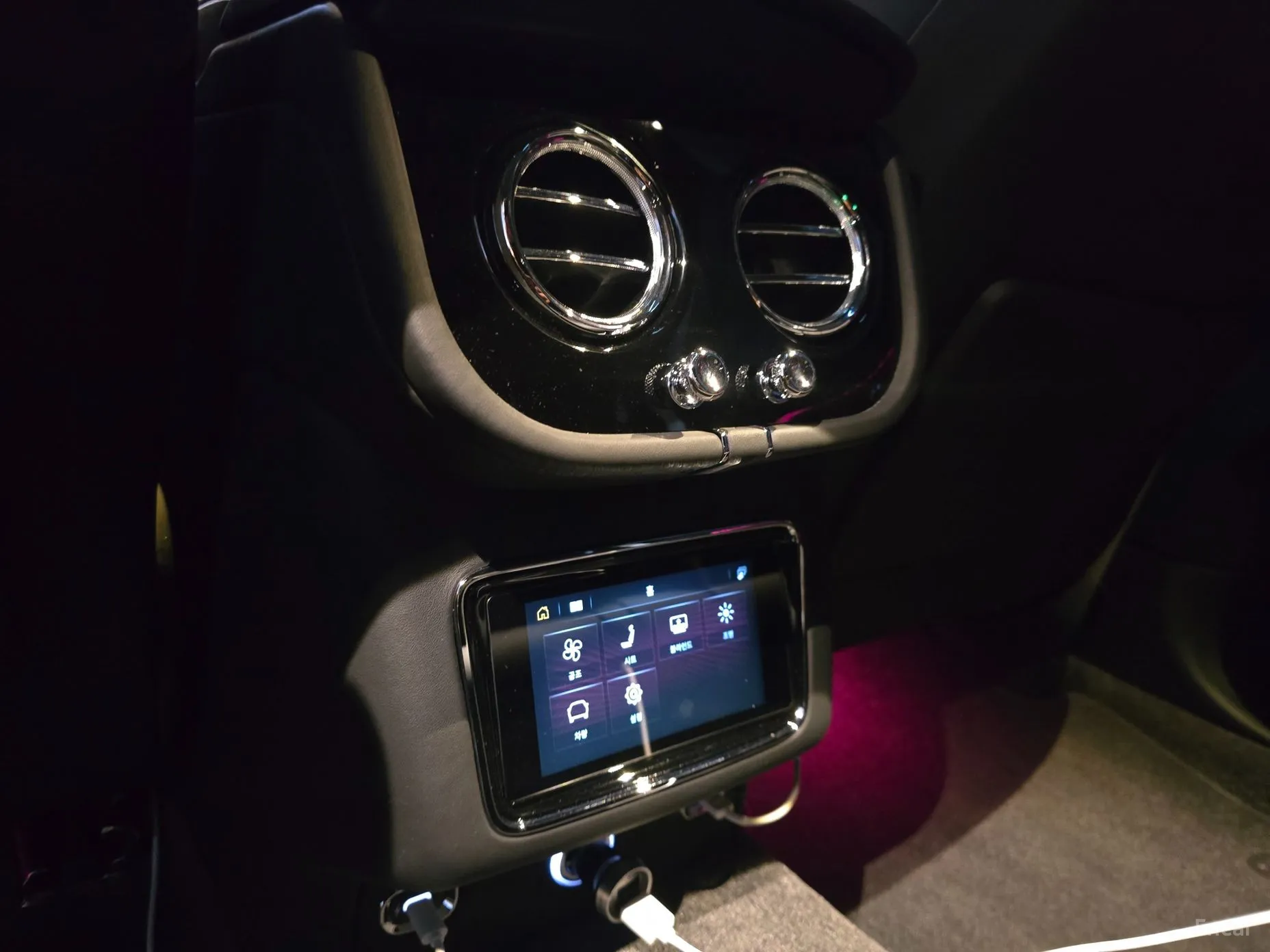 Bentley Bentayga превью 8