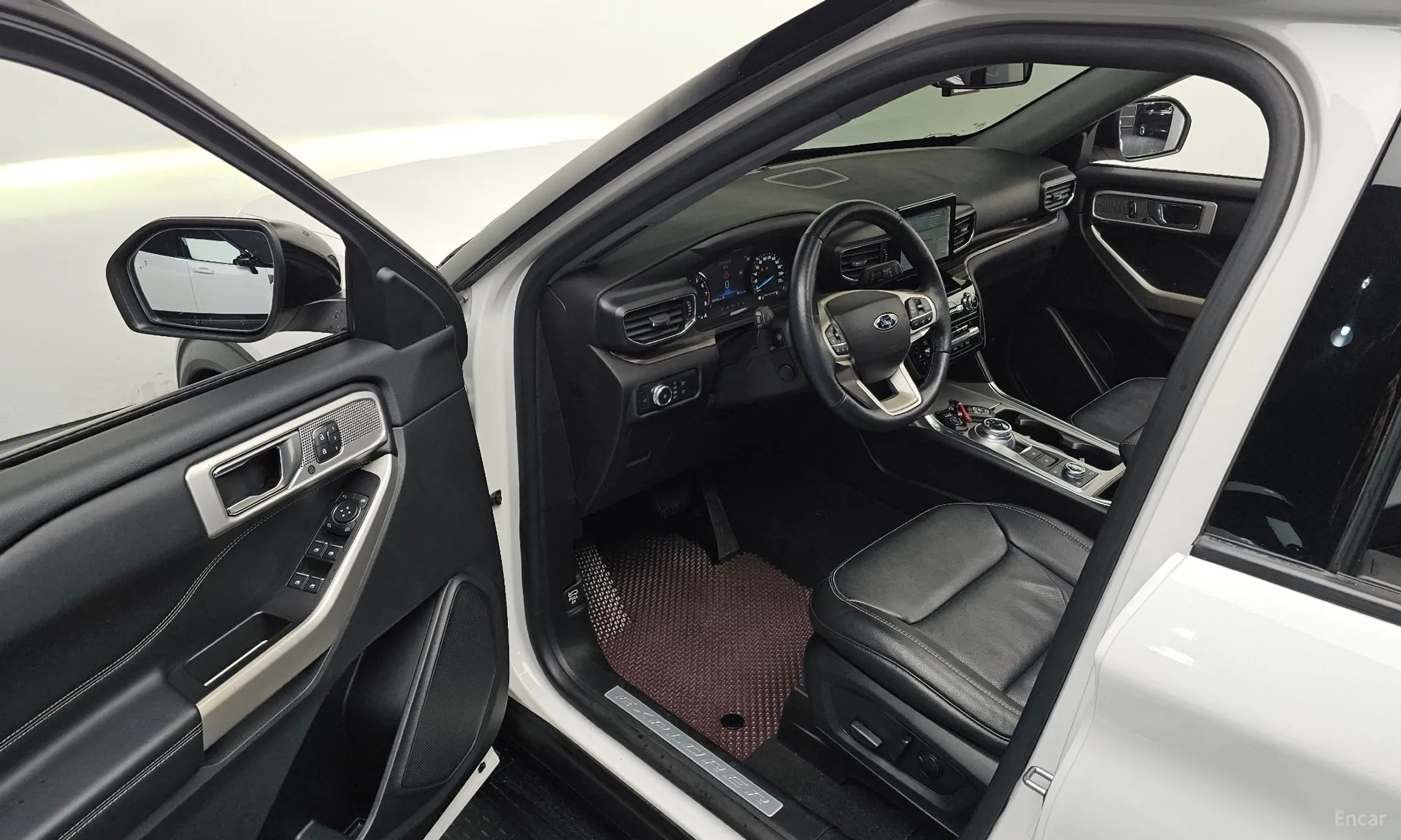 Ford Explorer 6th Generation превью 10
