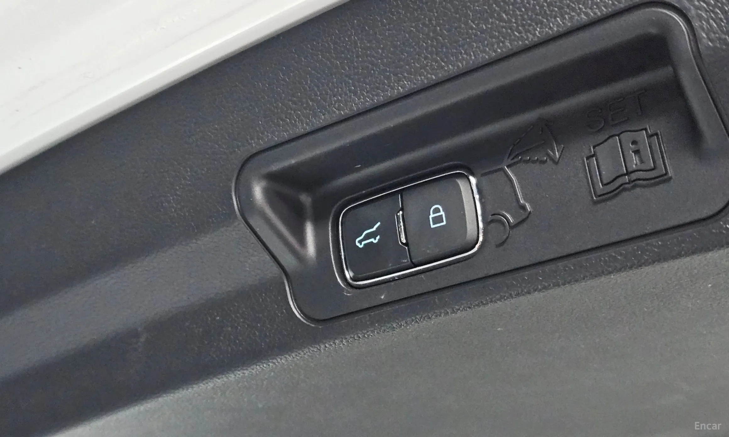 Ford Explorer 6th Generation превью 16