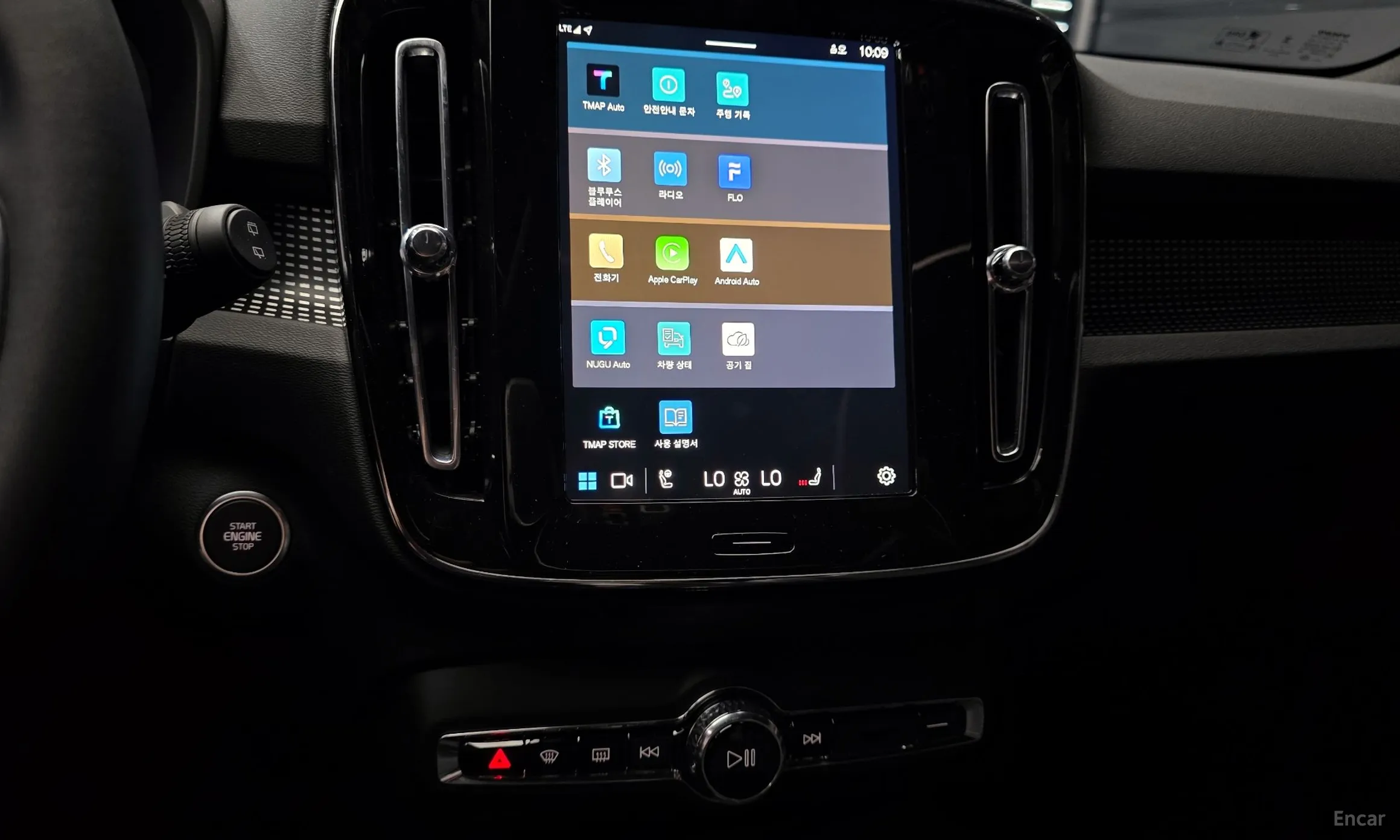 Volvo XC40 превью 14