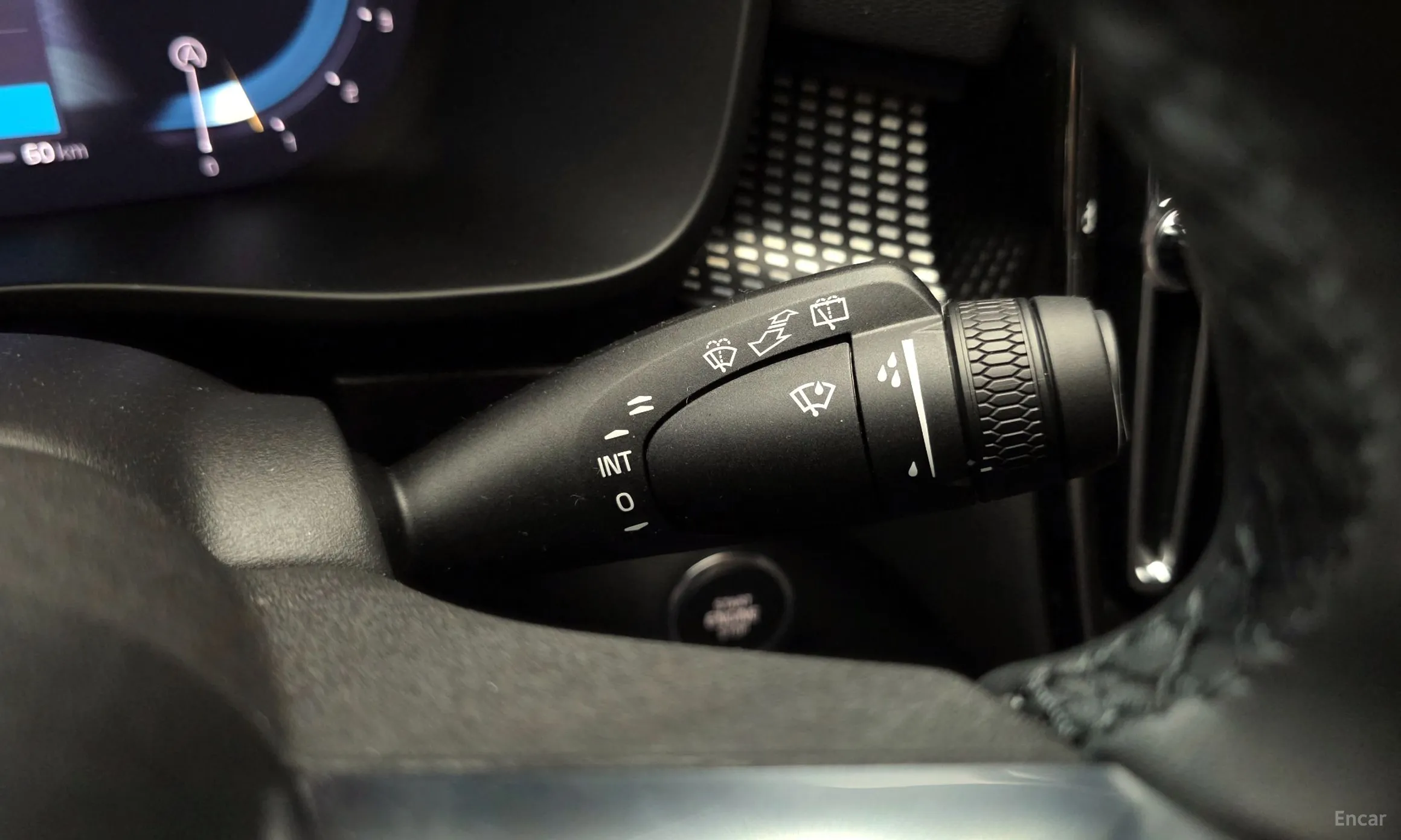 Volvo XC40 превью 19
