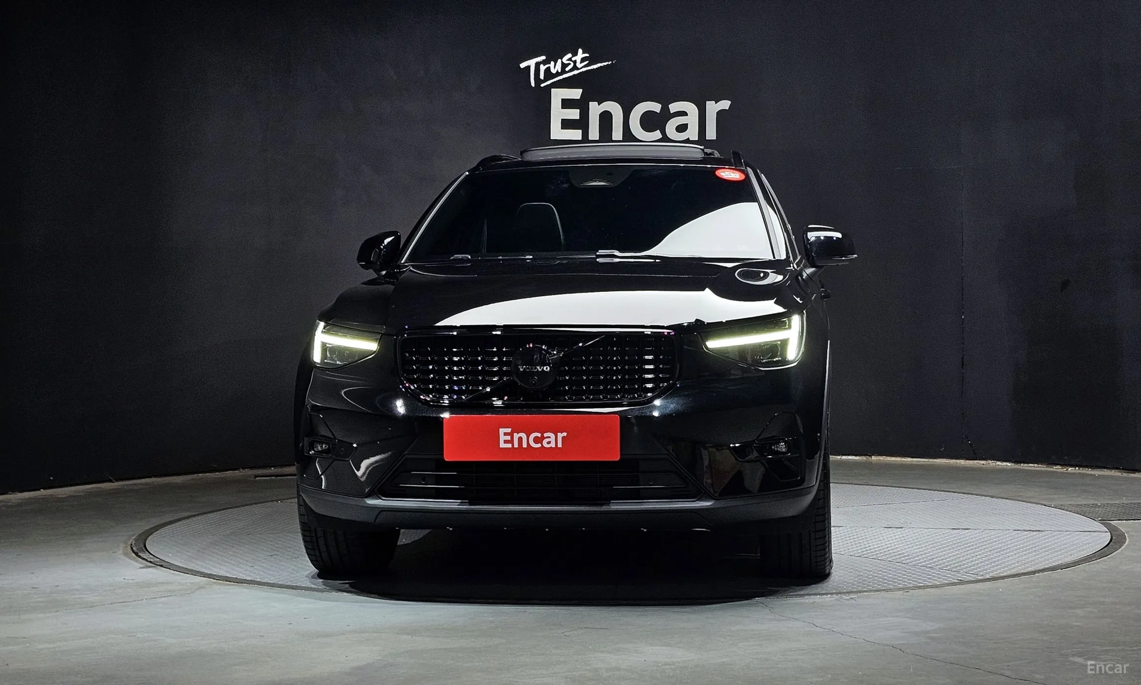 Volvo XC40 превью 3