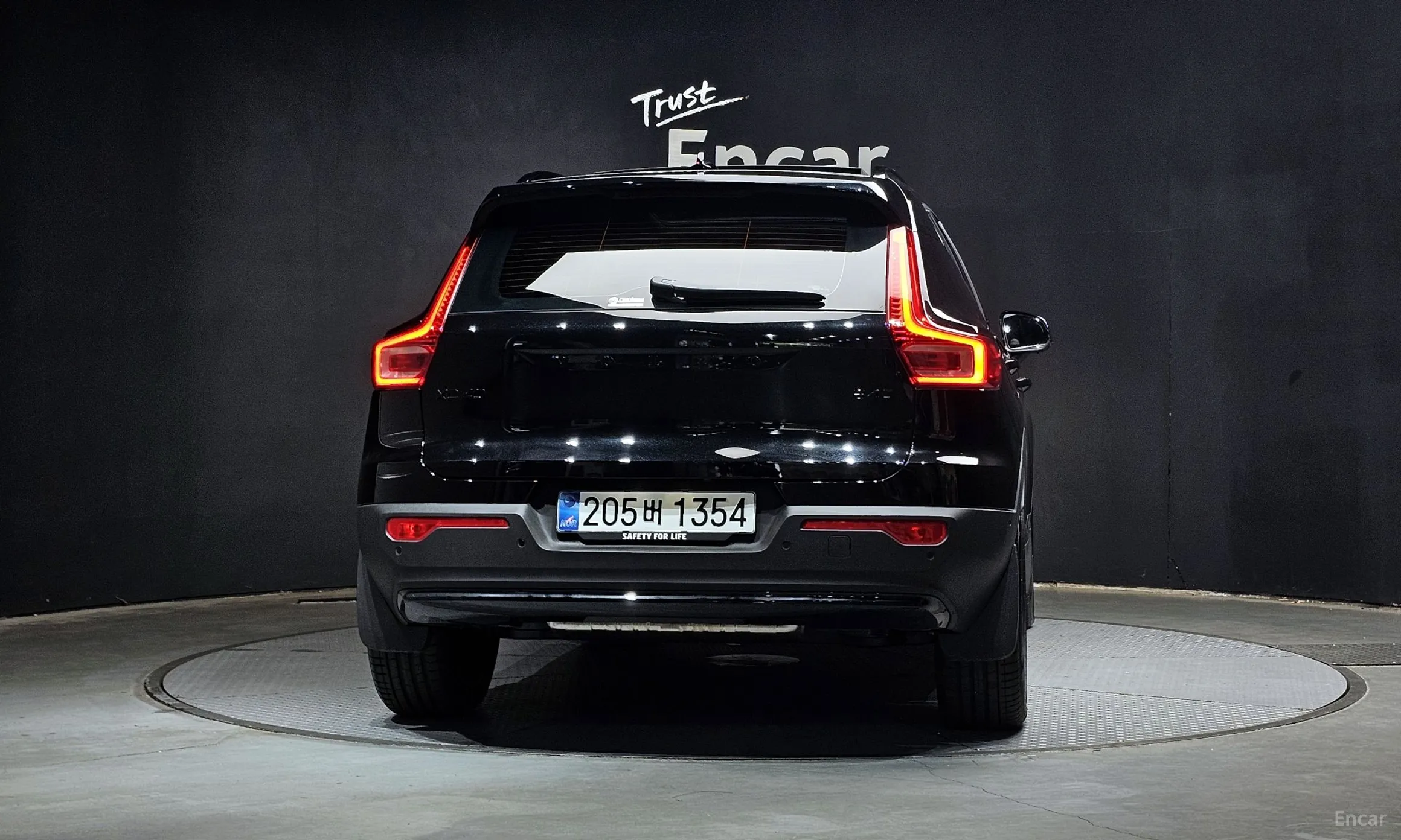 Volvo XC40 превью 4