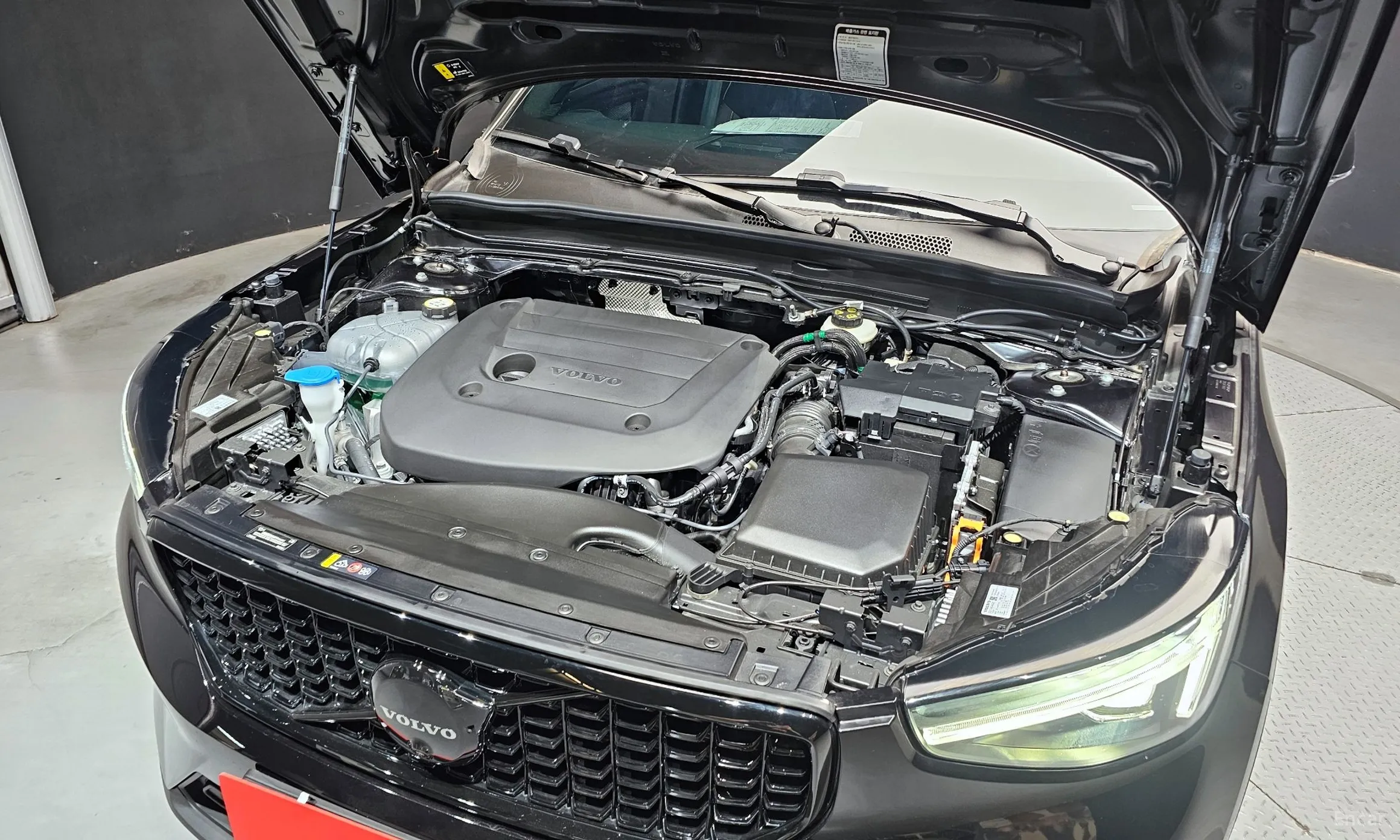 Volvo XC40 превью 6