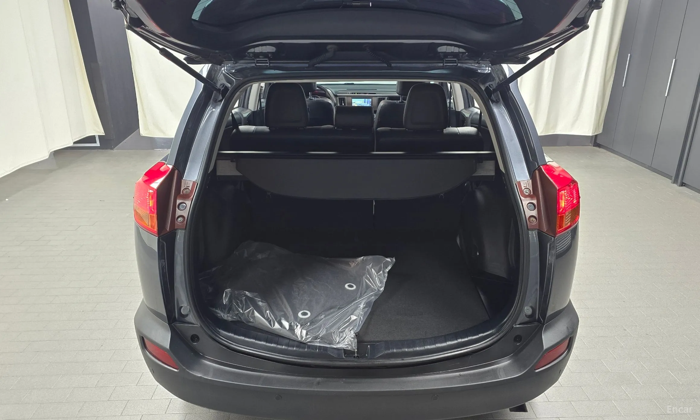 Toyota RAV4 превью 20
