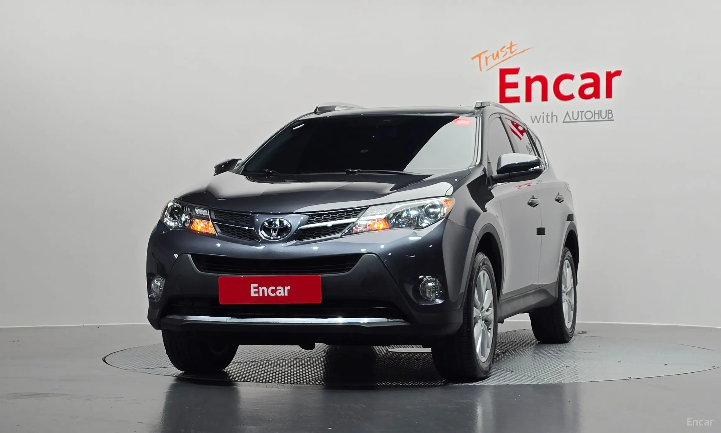 Toyota RAV4 превью 3