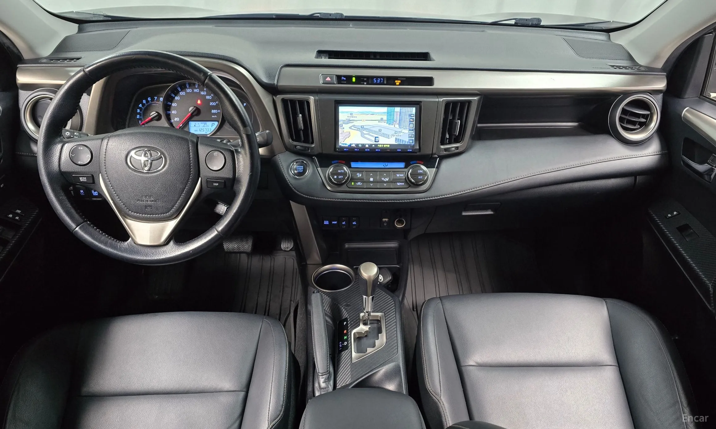 Toyota RAV4 превью 7